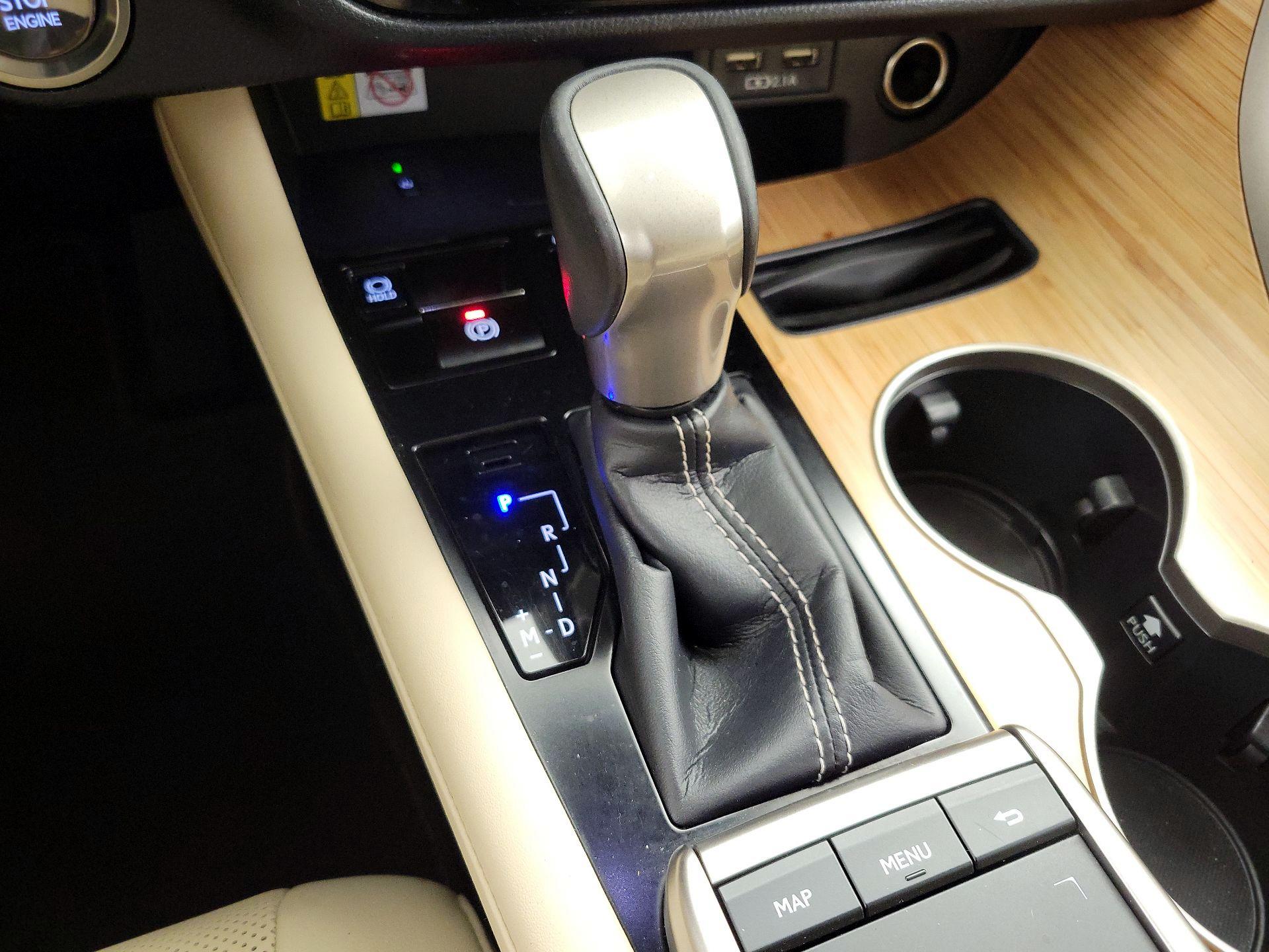 Thumbnail: 2022 Lexus RX - 17