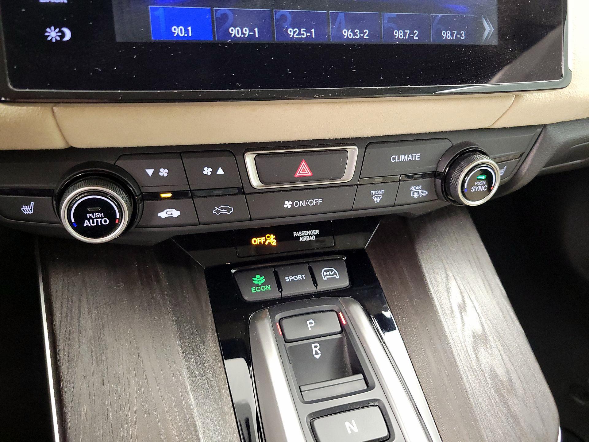 Thumbnail: 2018 Honda Clarity - 17