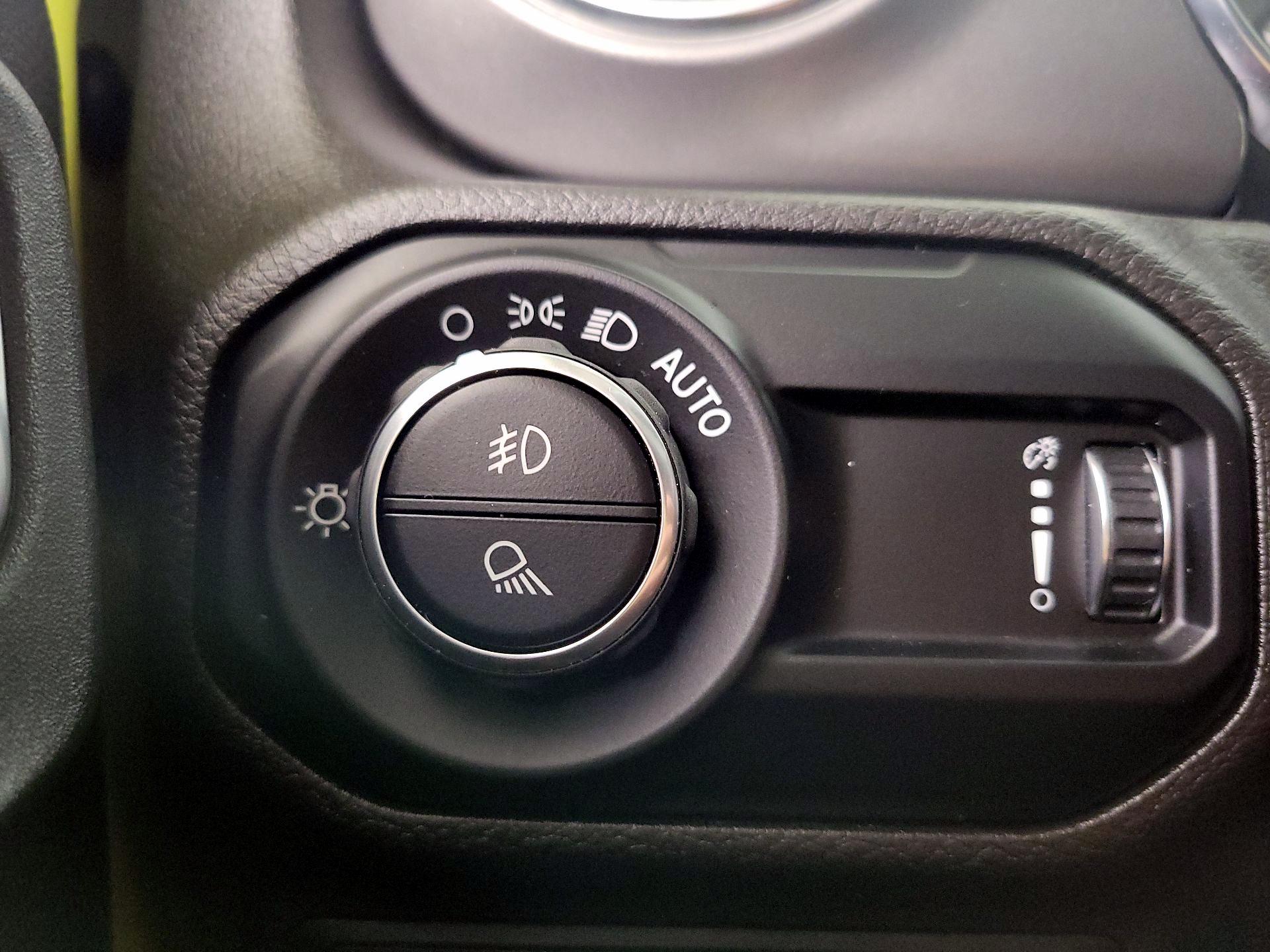 Thumbnail: 2023 Jeep Gladiator - 13