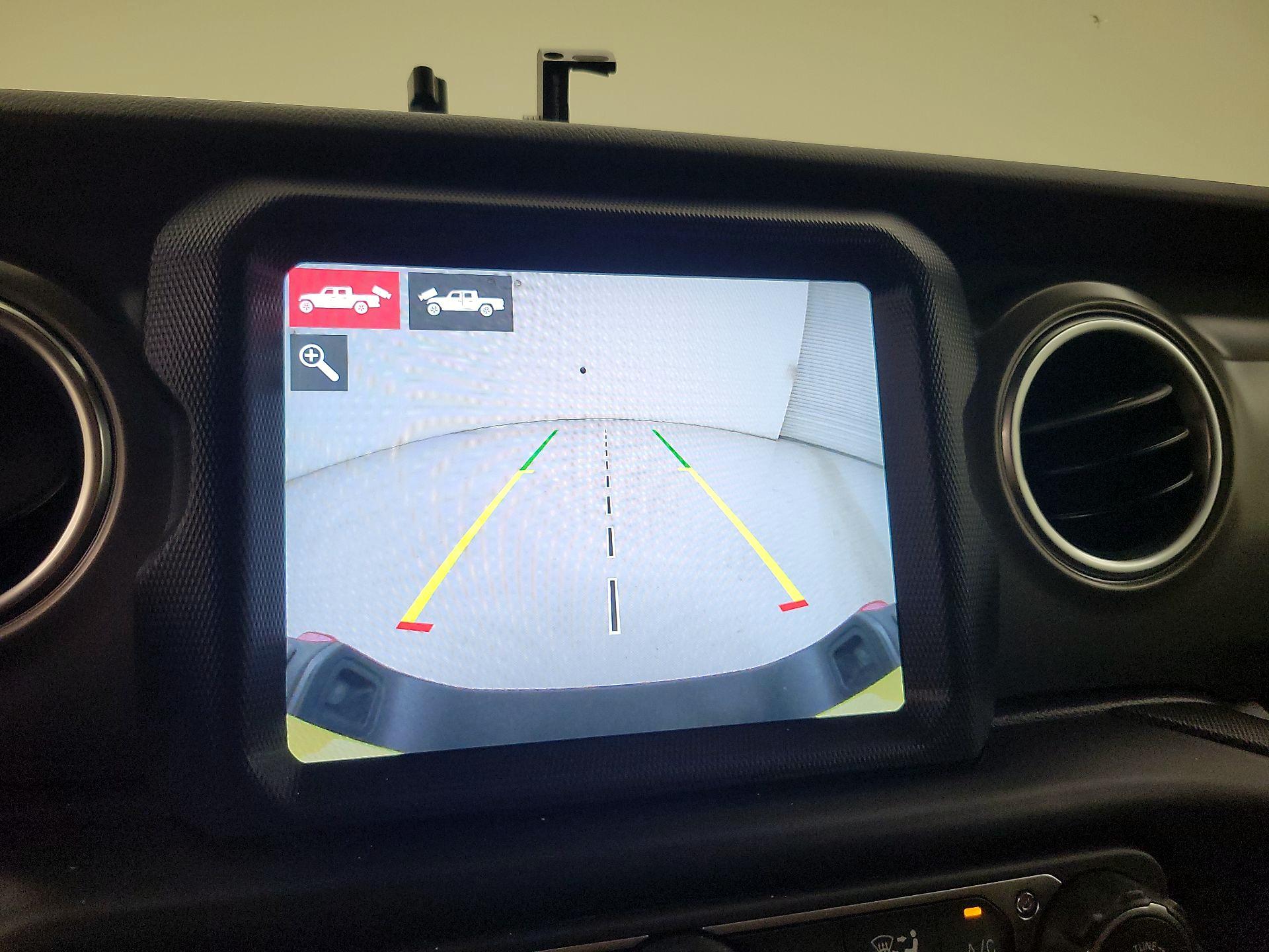 Thumbnail: 2023 Jeep Gladiator - 14