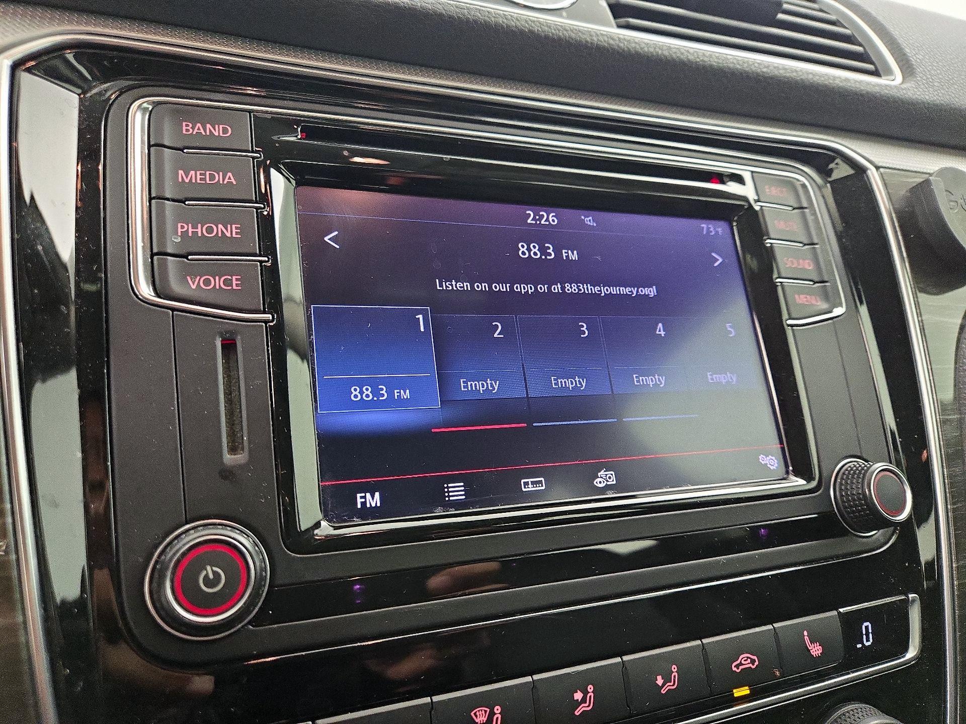 Thumbnail: 2017 Volkswagen Passat - 15