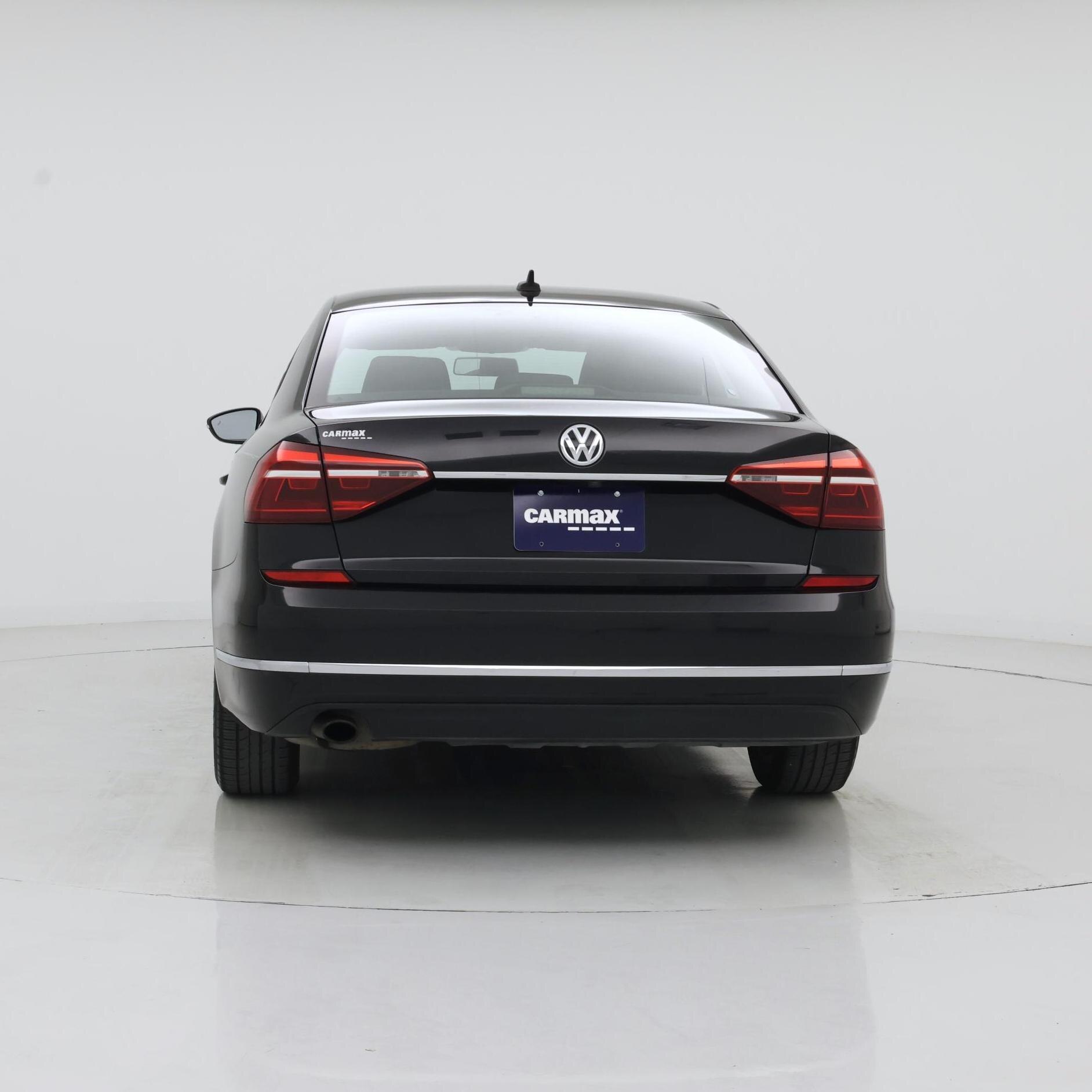 Thumbnail: 2017 Volkswagen Passat - 6