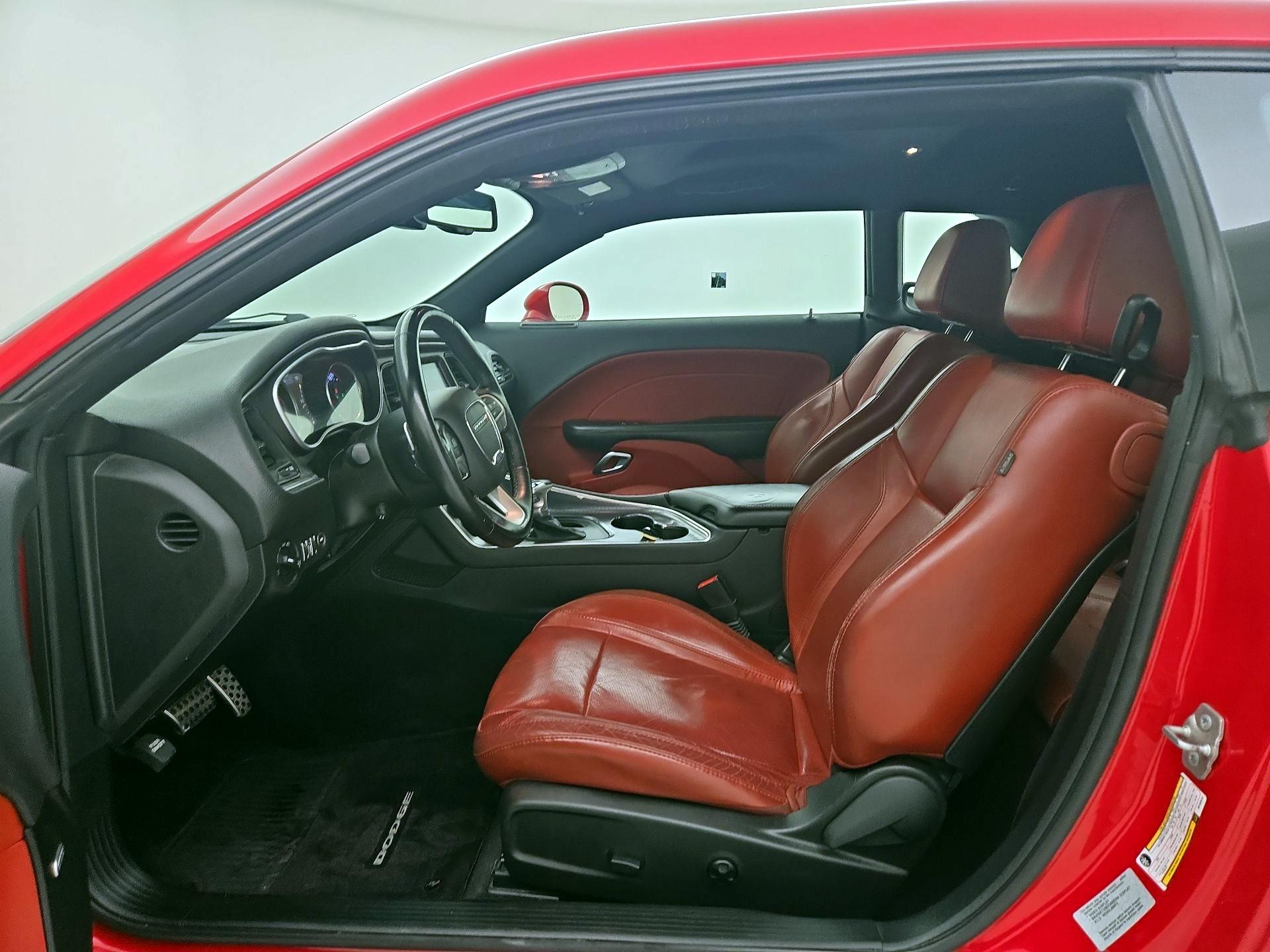 Thumbnail: 2016 Dodge Challenger - 11