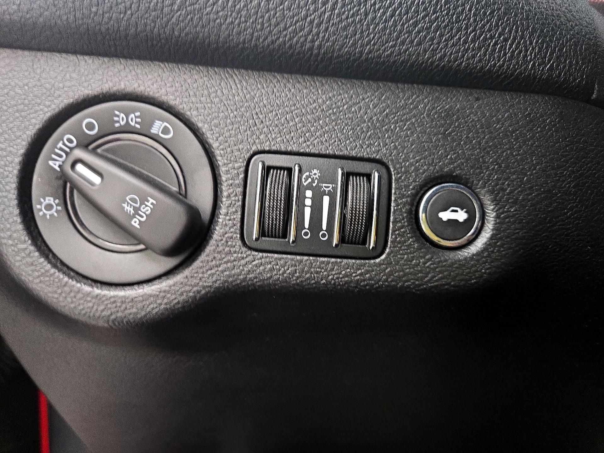 Thumbnail: 2016 Dodge Challenger - 13