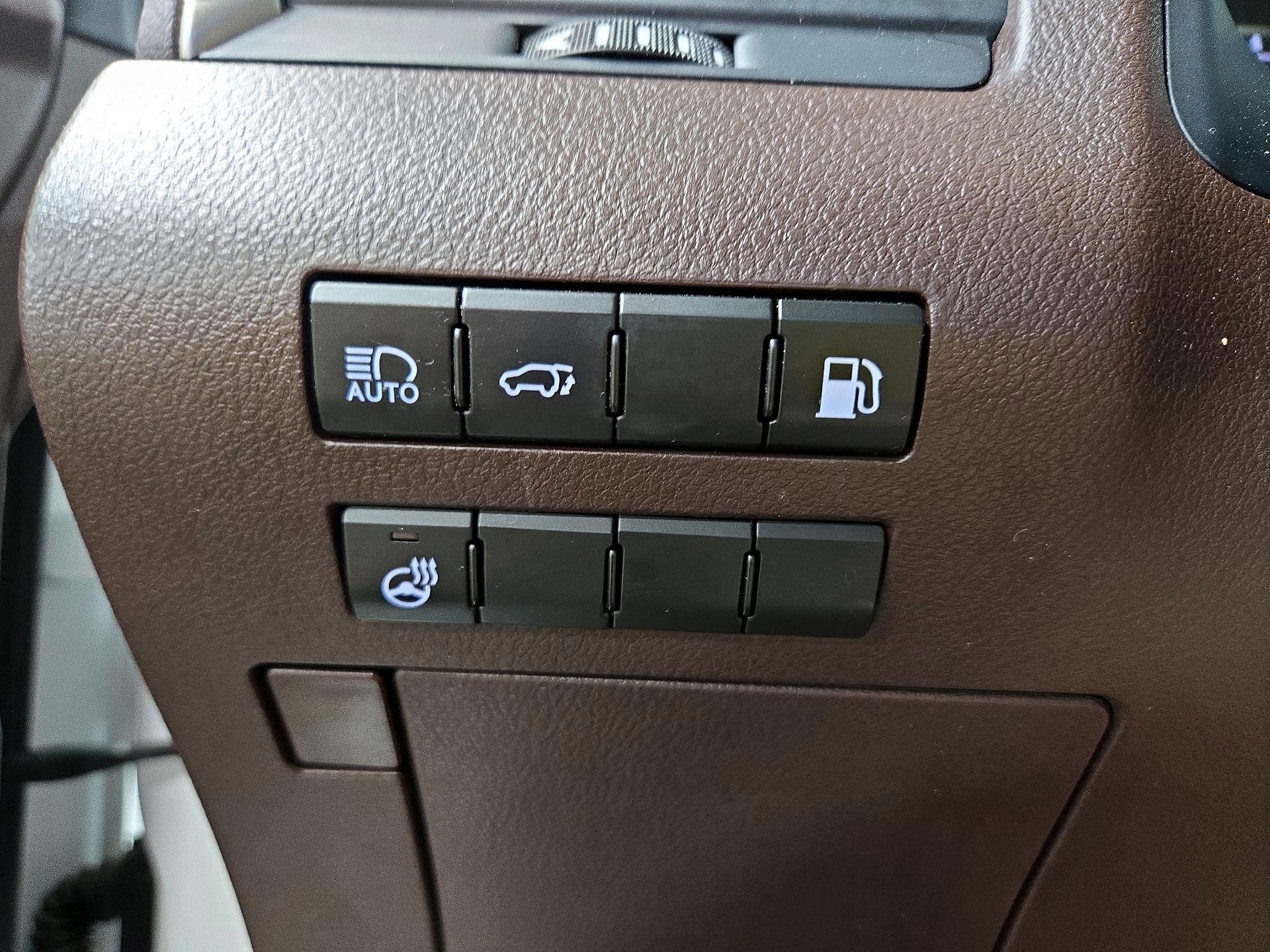 Thumbnail: 2017 Lexus RX - 13