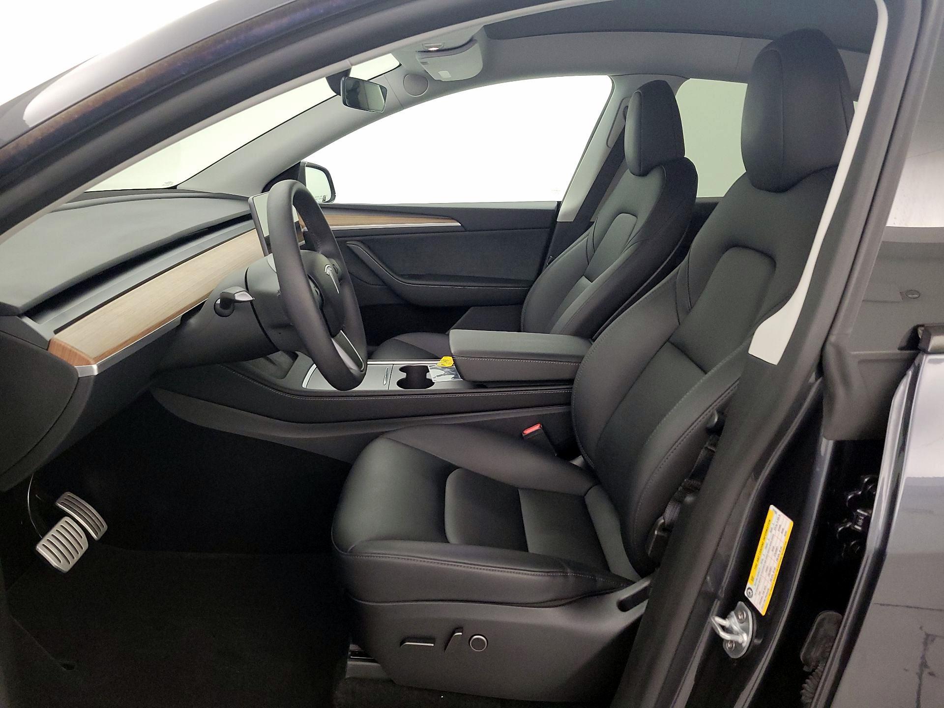 Thumbnail: 2025 Tesla Model Y - 11