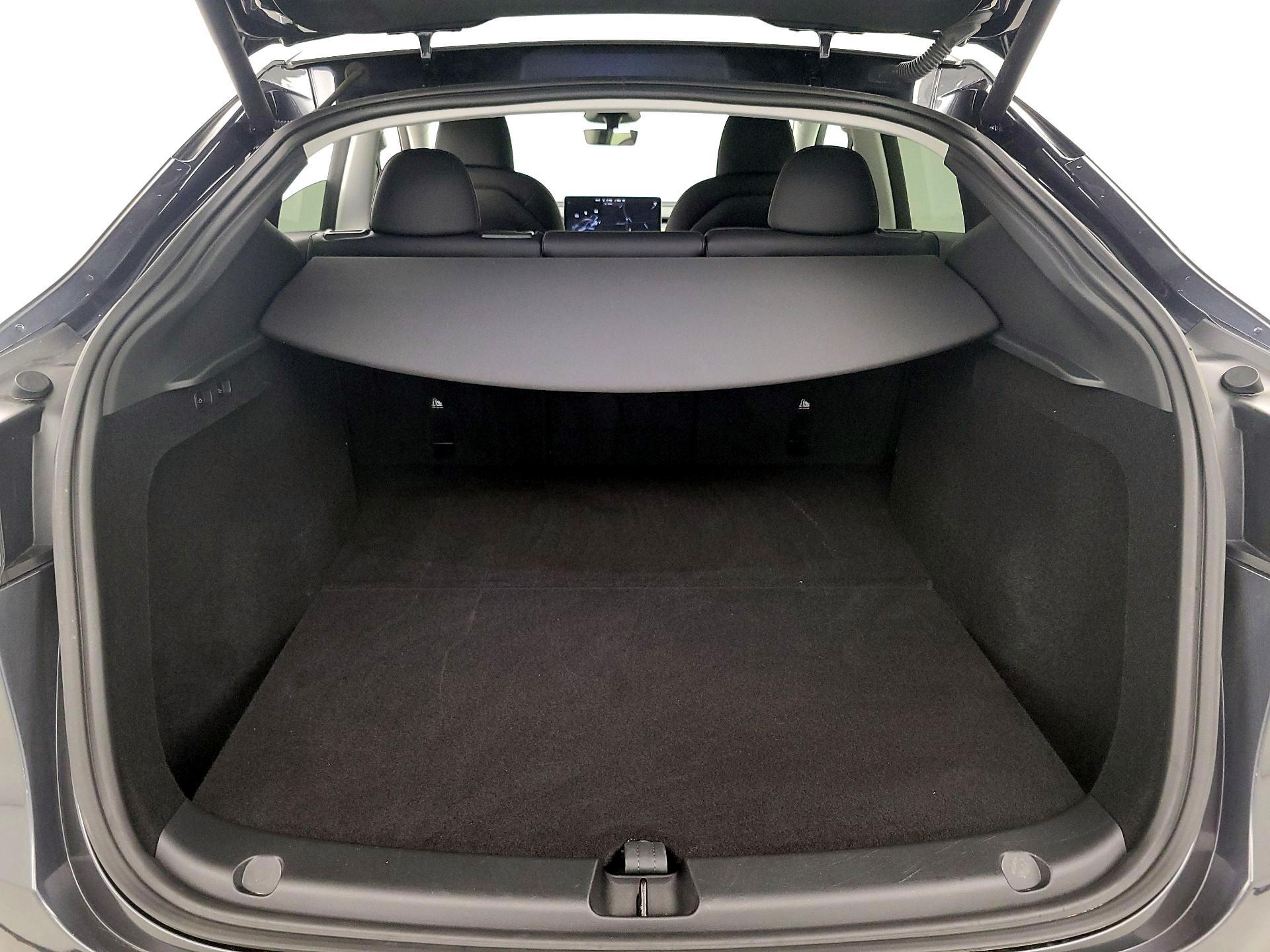 Thumbnail: 2025 Tesla Model Y - 19