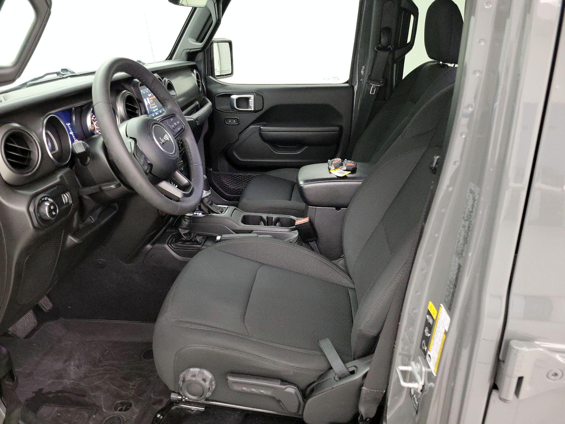 Thumbnail: 2023 Jeep Gladiator - 11