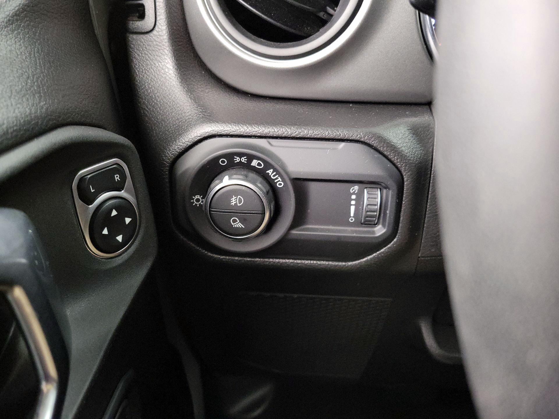 Thumbnail: 2023 Jeep Gladiator - 13