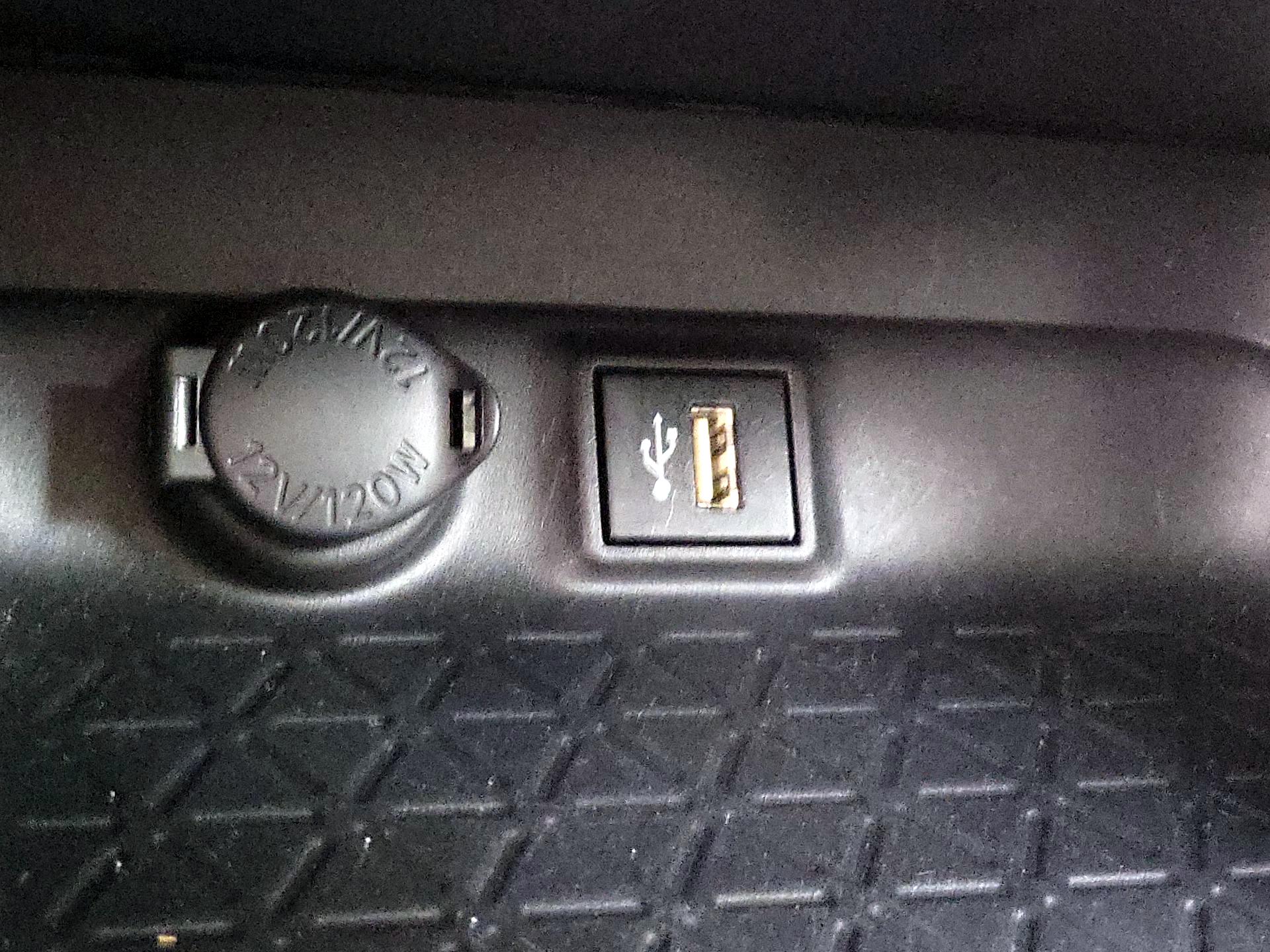 Thumbnail: 2024 Toyota RAV4 - 18