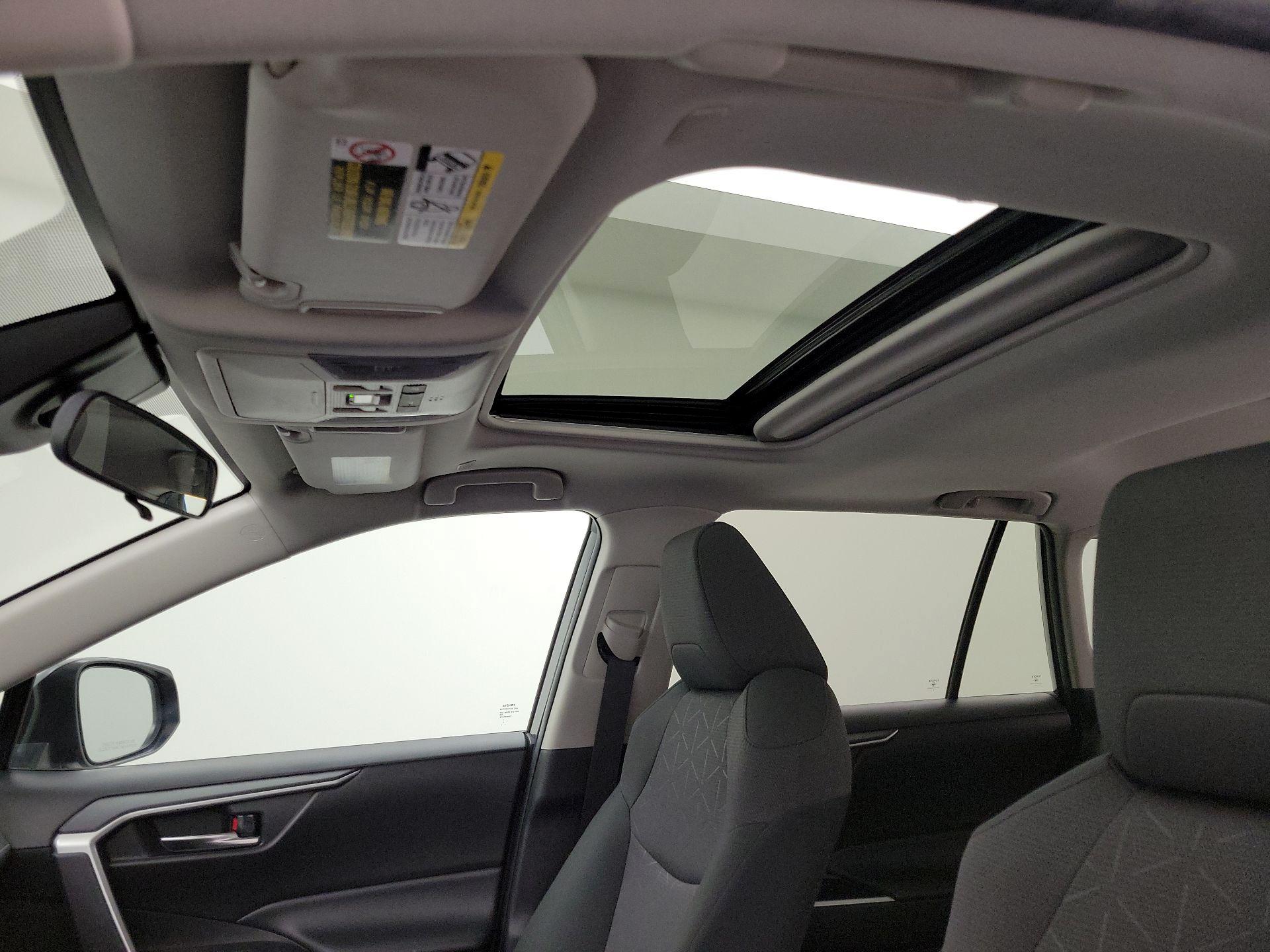 Thumbnail: 2024 Toyota RAV4 - 19