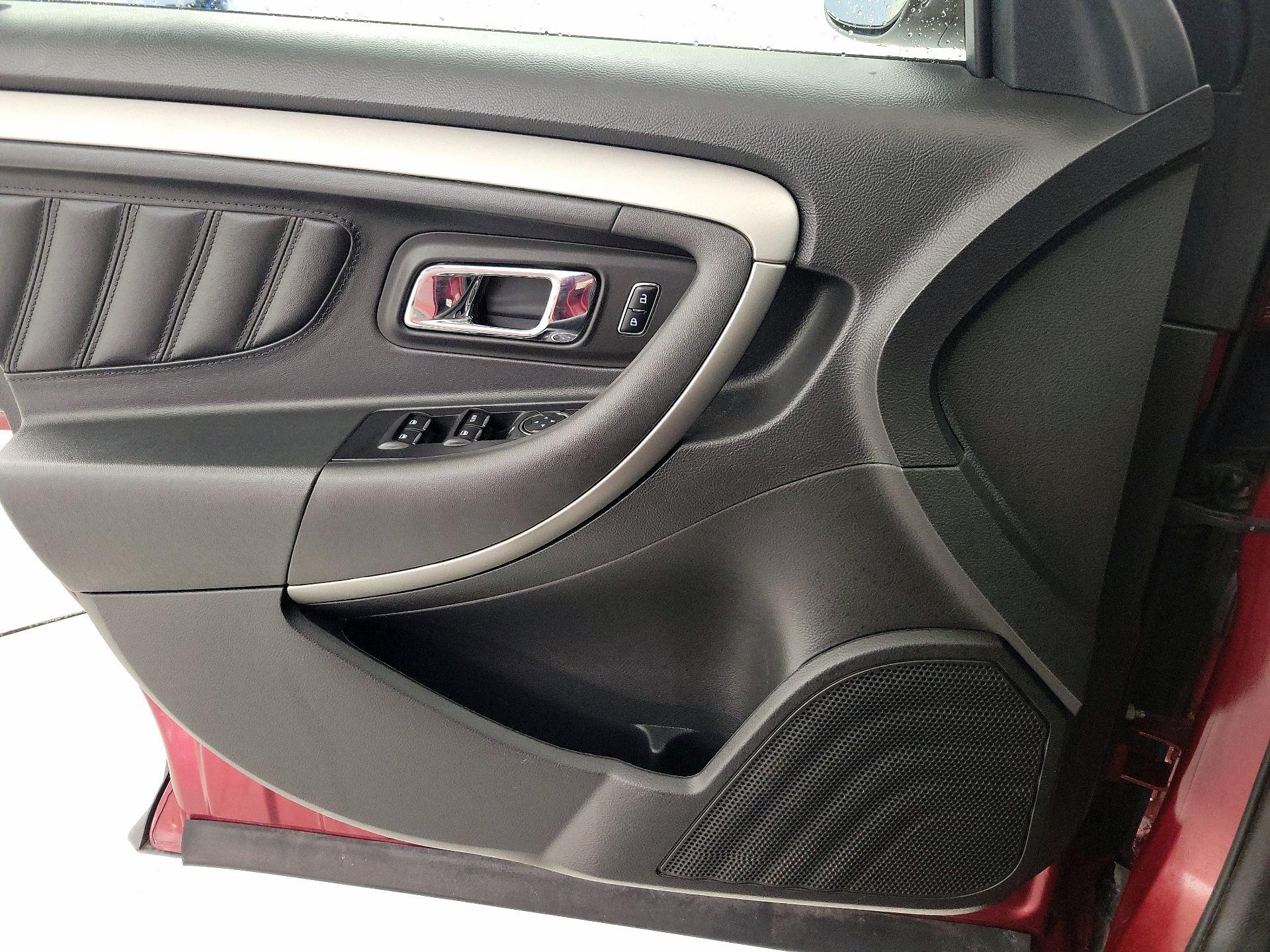 Thumbnail: 2016 Ford Taurus - 12