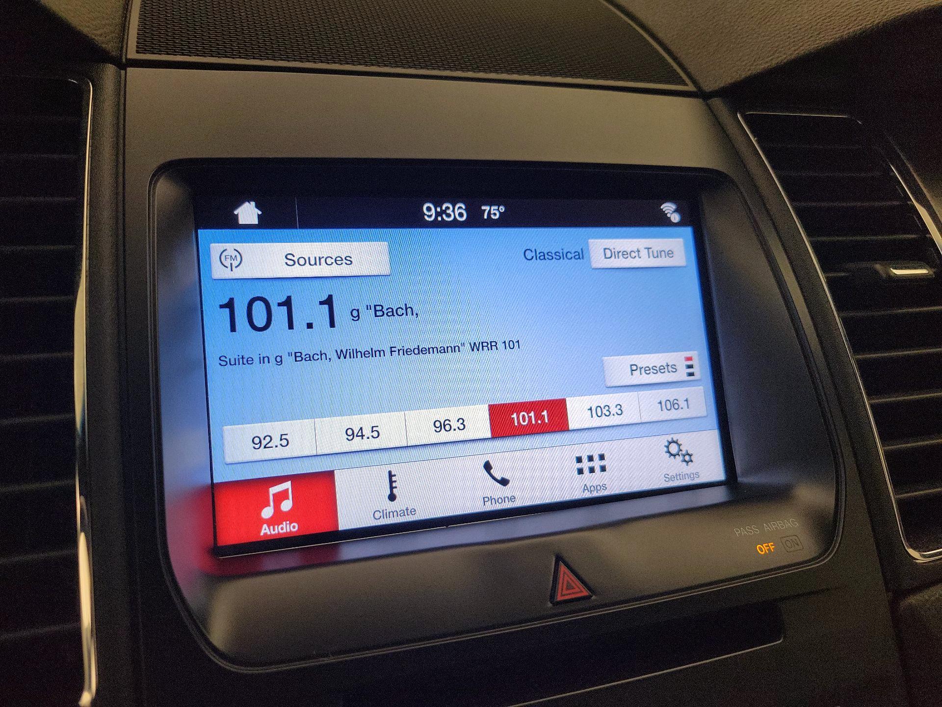 Thumbnail: 2016 Ford Taurus - 15