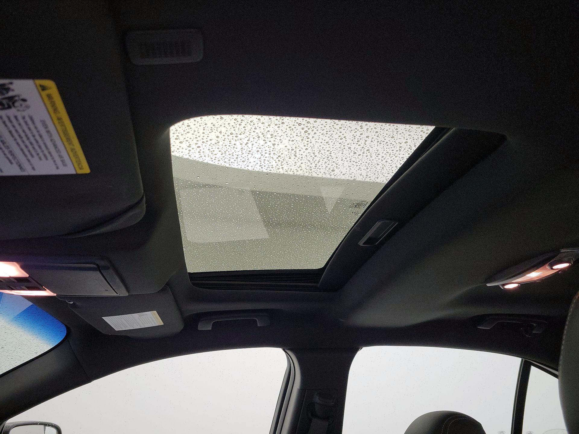 Thumbnail: 2016 Ford Taurus - 18