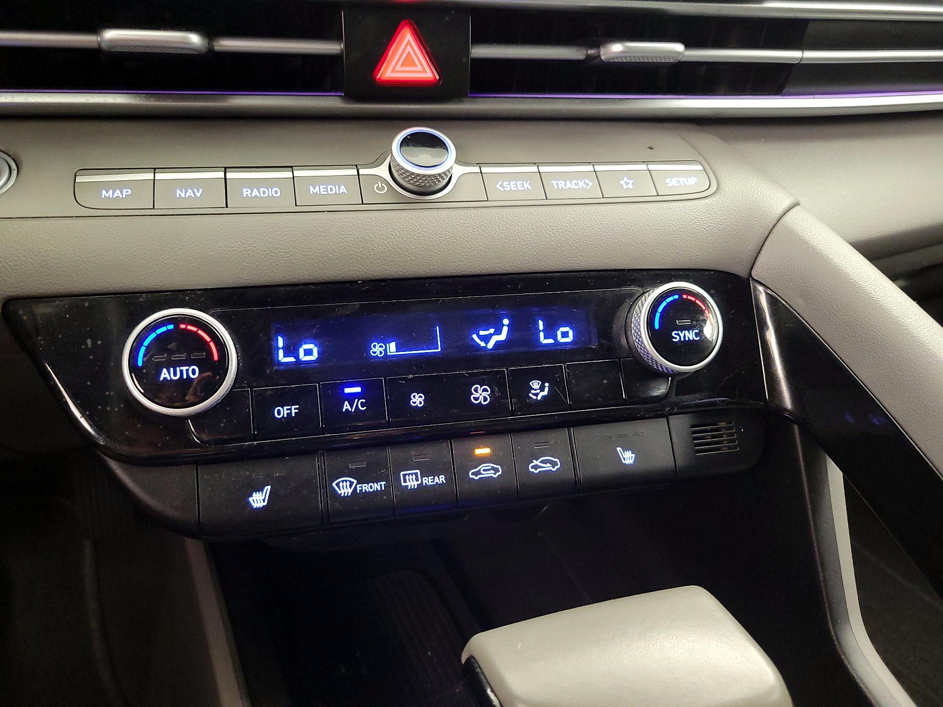 Thumbnail: 2024 Hyundai Elantra - 16