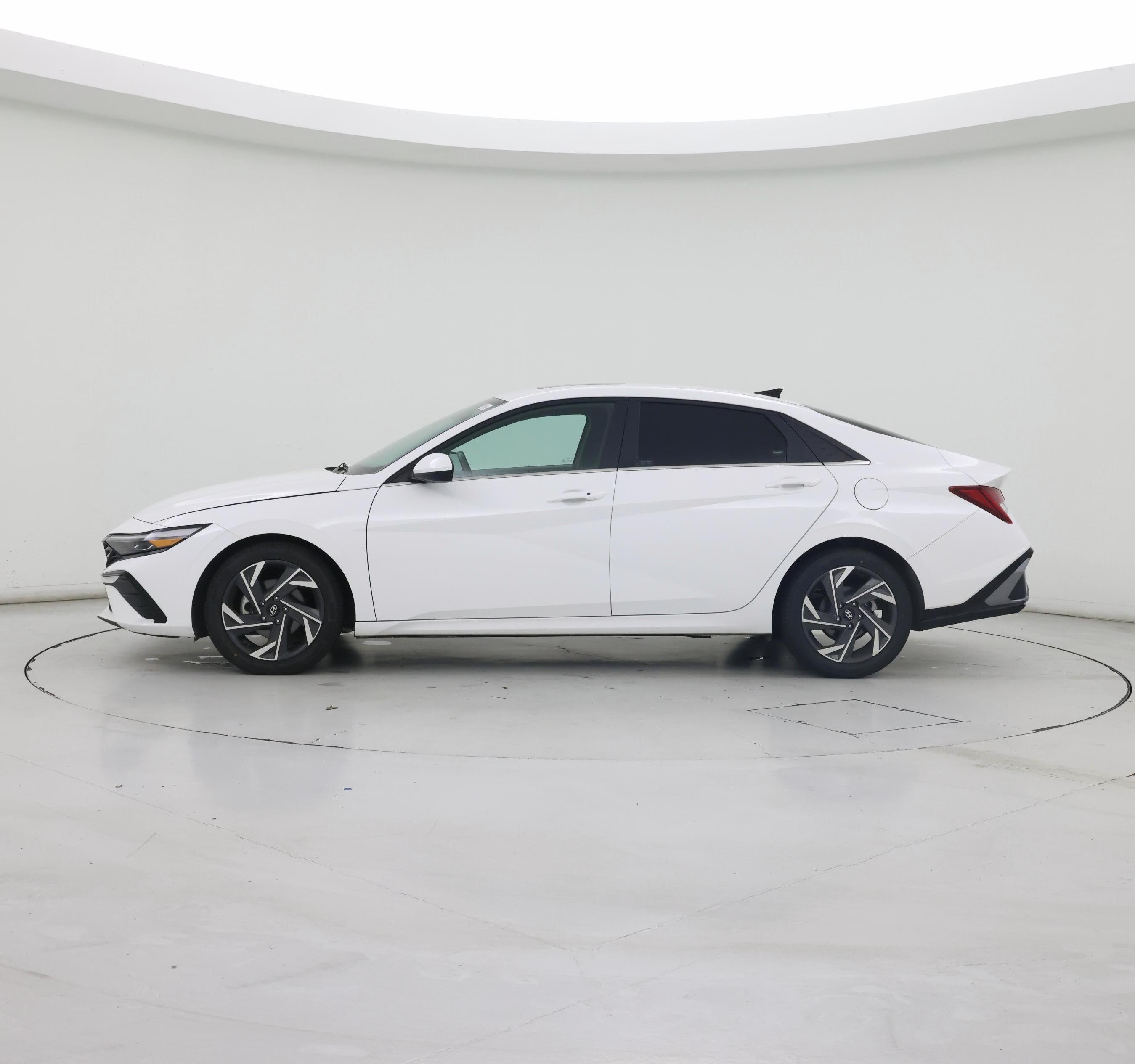 Thumbnail: 2024 Hyundai Elantra - 3