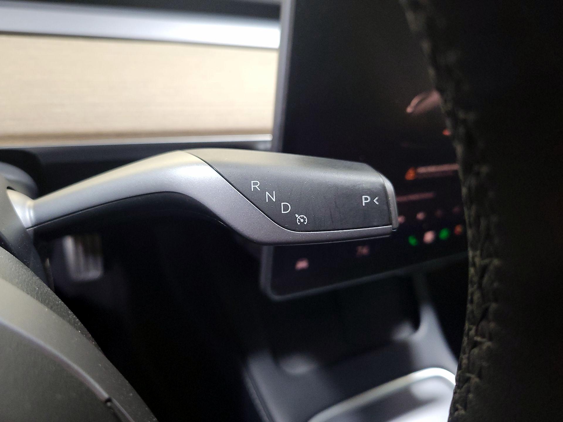 Thumbnail: 2022 Tesla Model 3 - 17