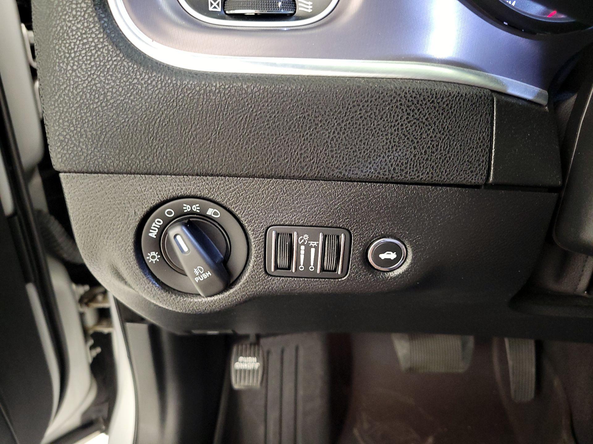 Thumbnail: 2021 Dodge Charger - 13