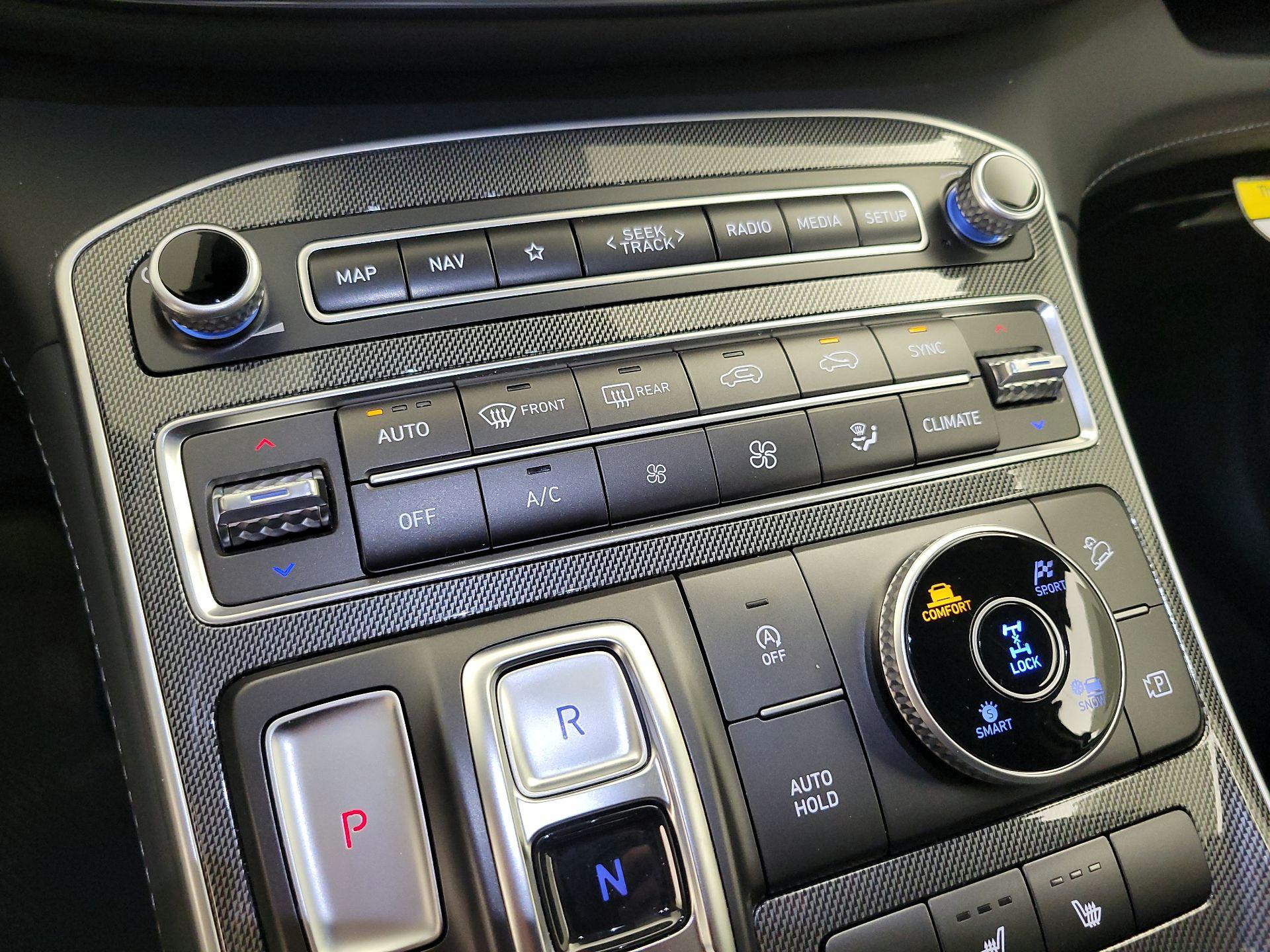 Thumbnail: 2023 Hyundai Santa Fe - 17