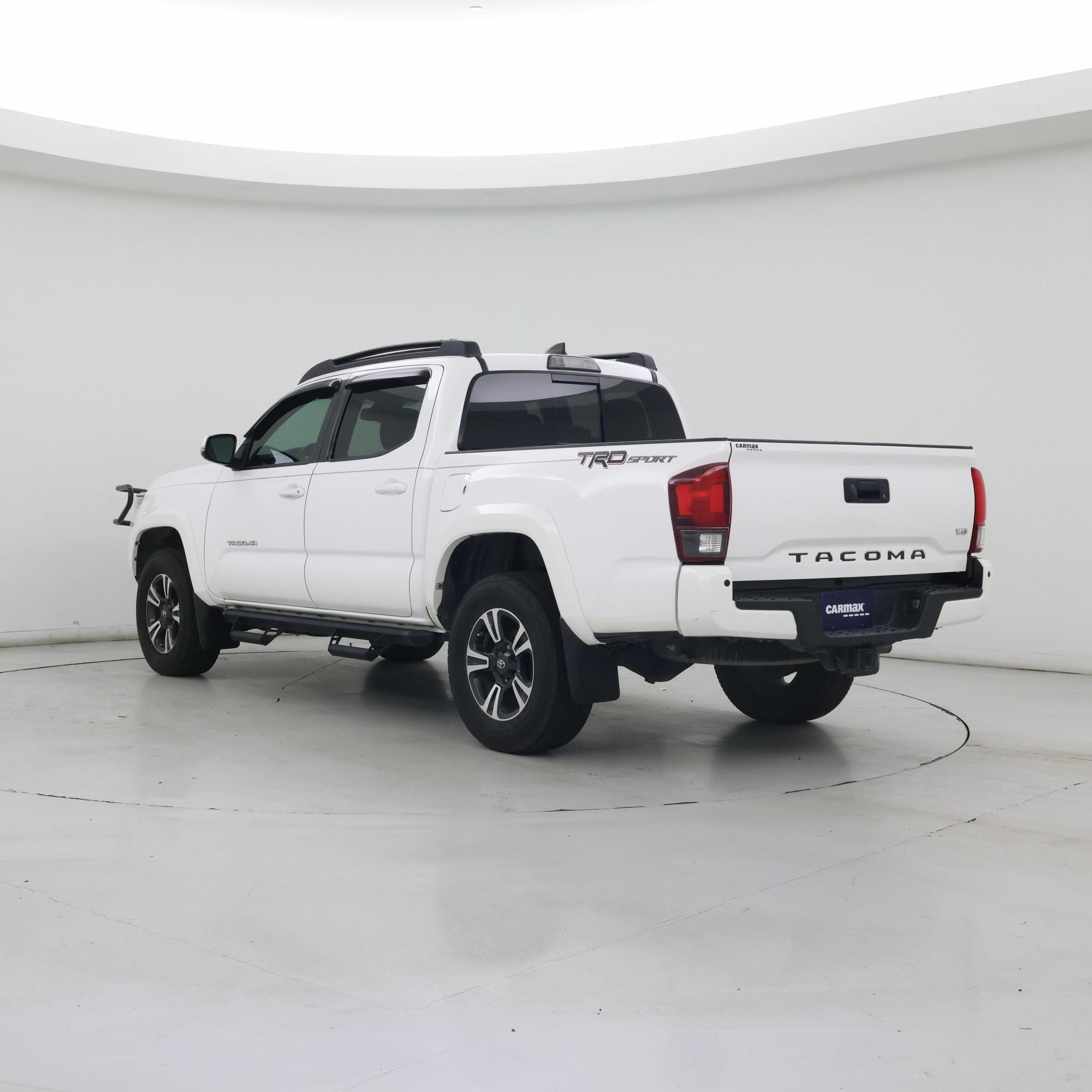 Thumbnail: 2019 Toyota Tacoma - 2