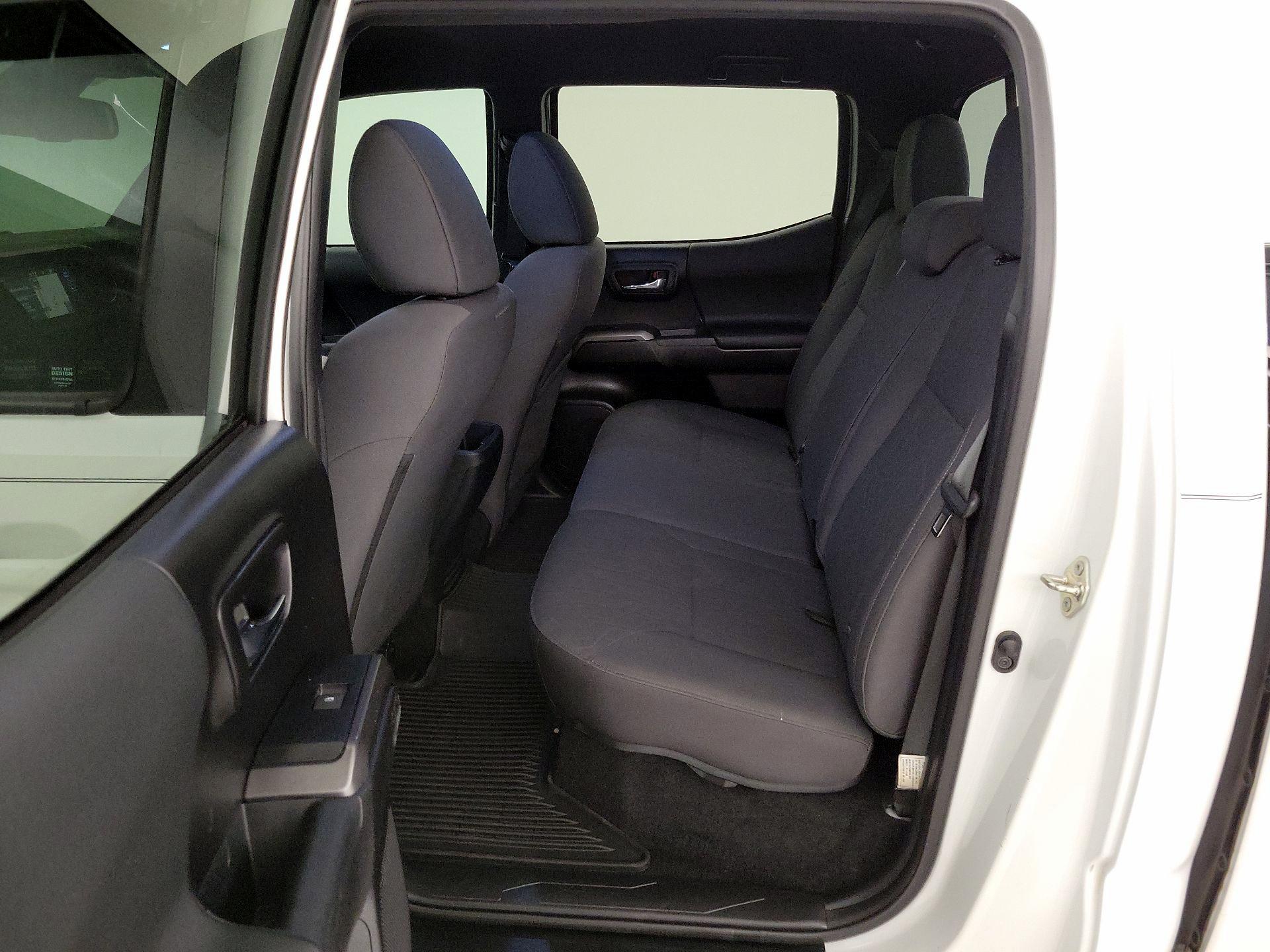 Thumbnail: 2019 Toyota Tacoma - 19
