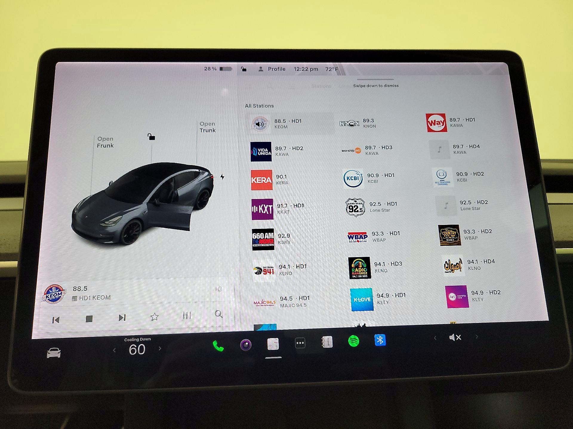 Thumbnail: 2022 Tesla Model 3 - 14