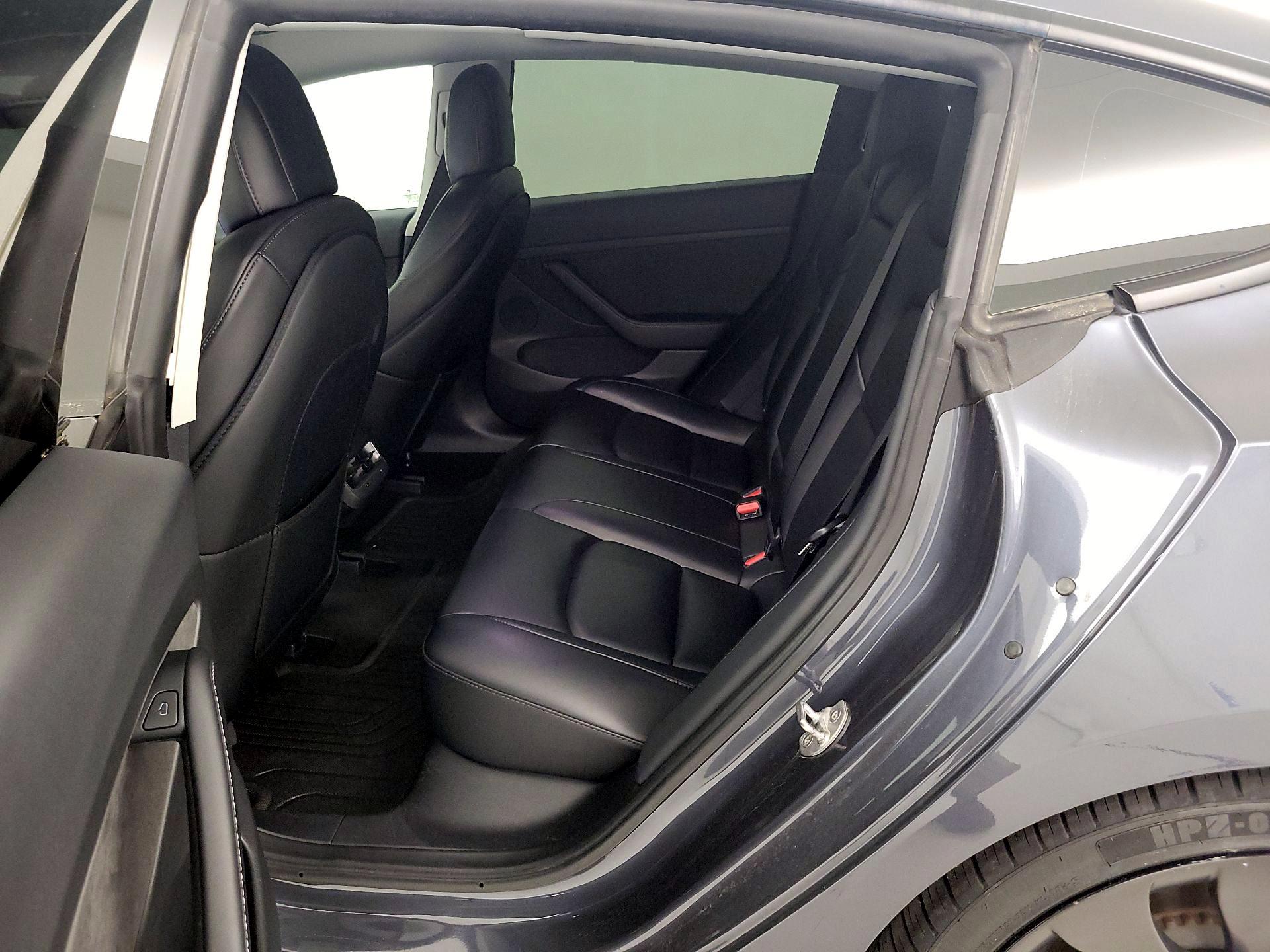 Thumbnail: 2022 Tesla Model 3 - 18