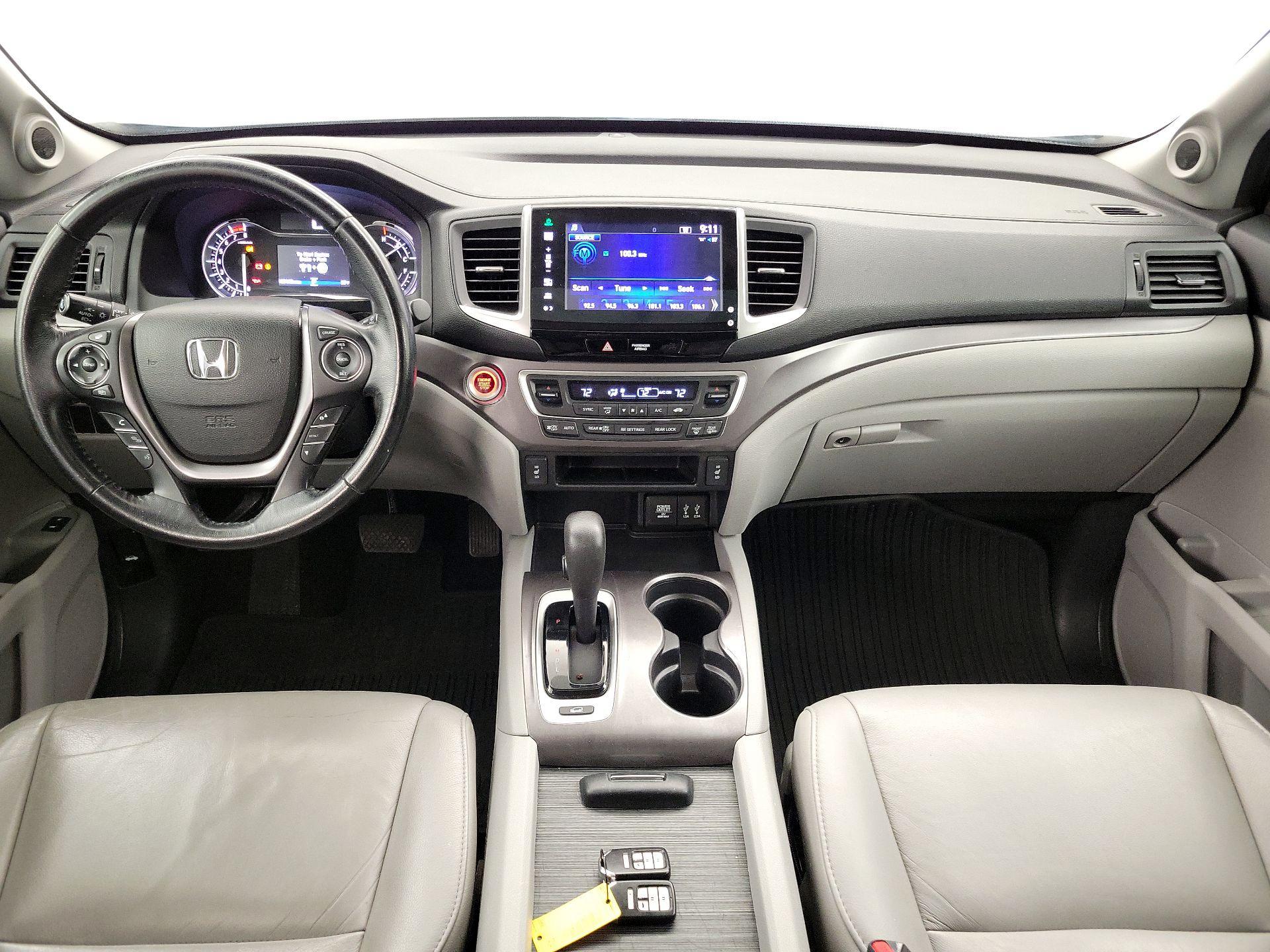 Thumbnail: 2016 Honda Pilot - 9