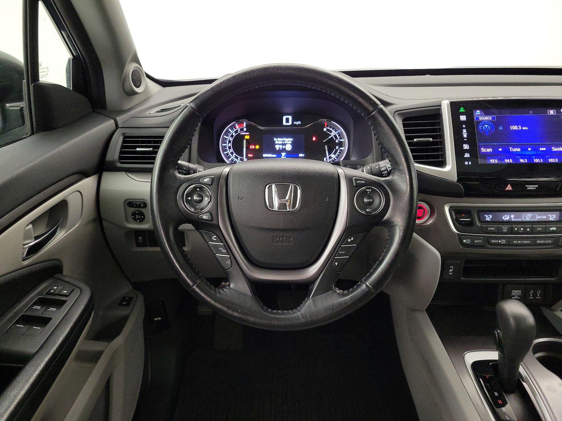 Thumbnail: 2016 Honda Pilot - 10