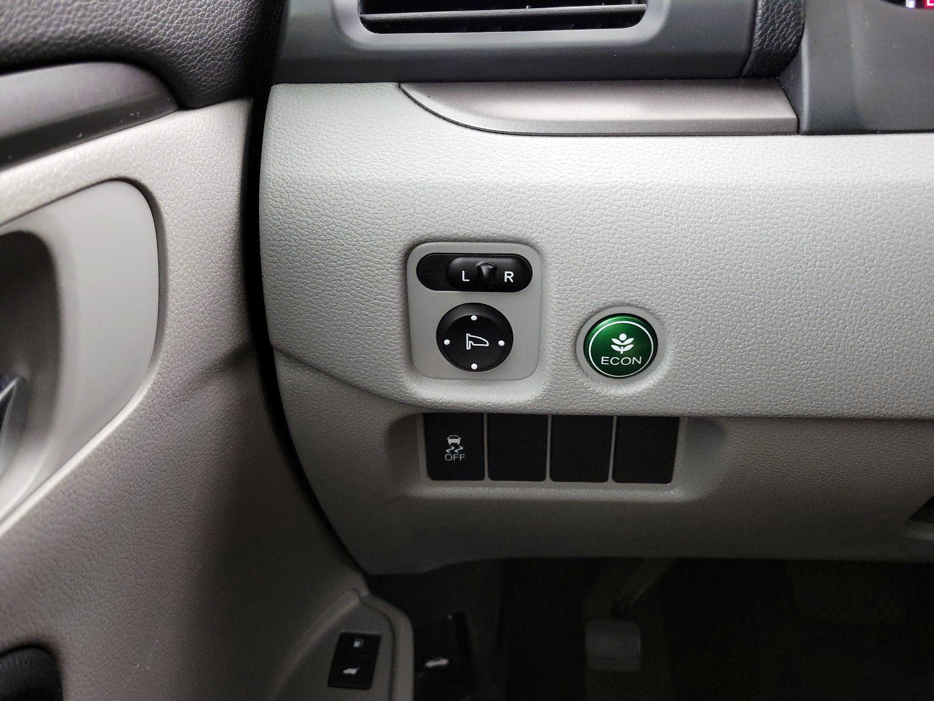 Thumbnail: 2016 Honda Pilot - 13