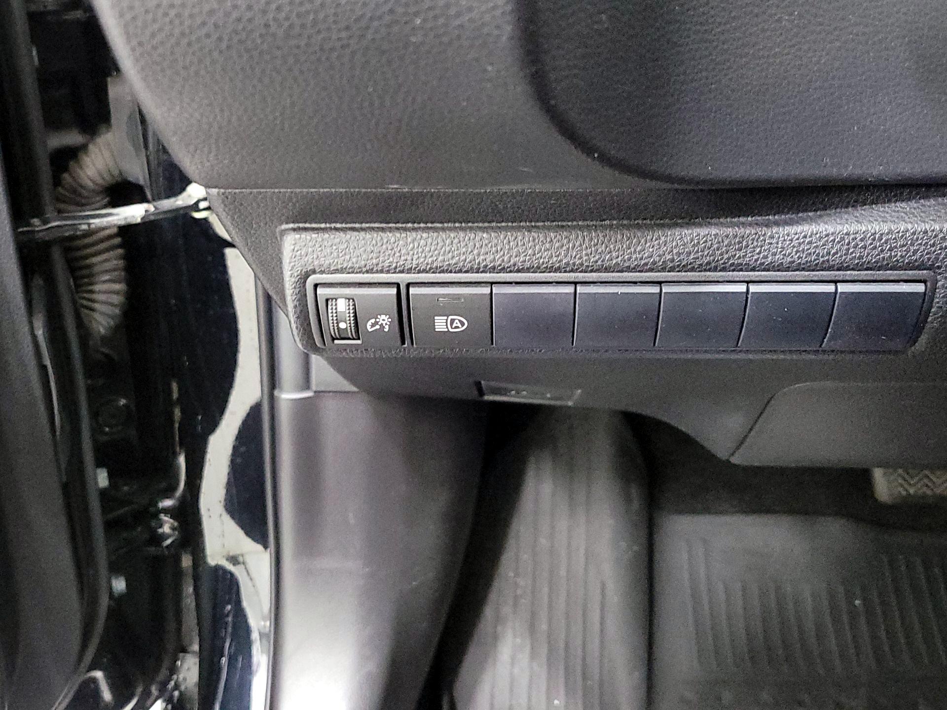 Thumbnail: 2020 Toyota Corolla - 13