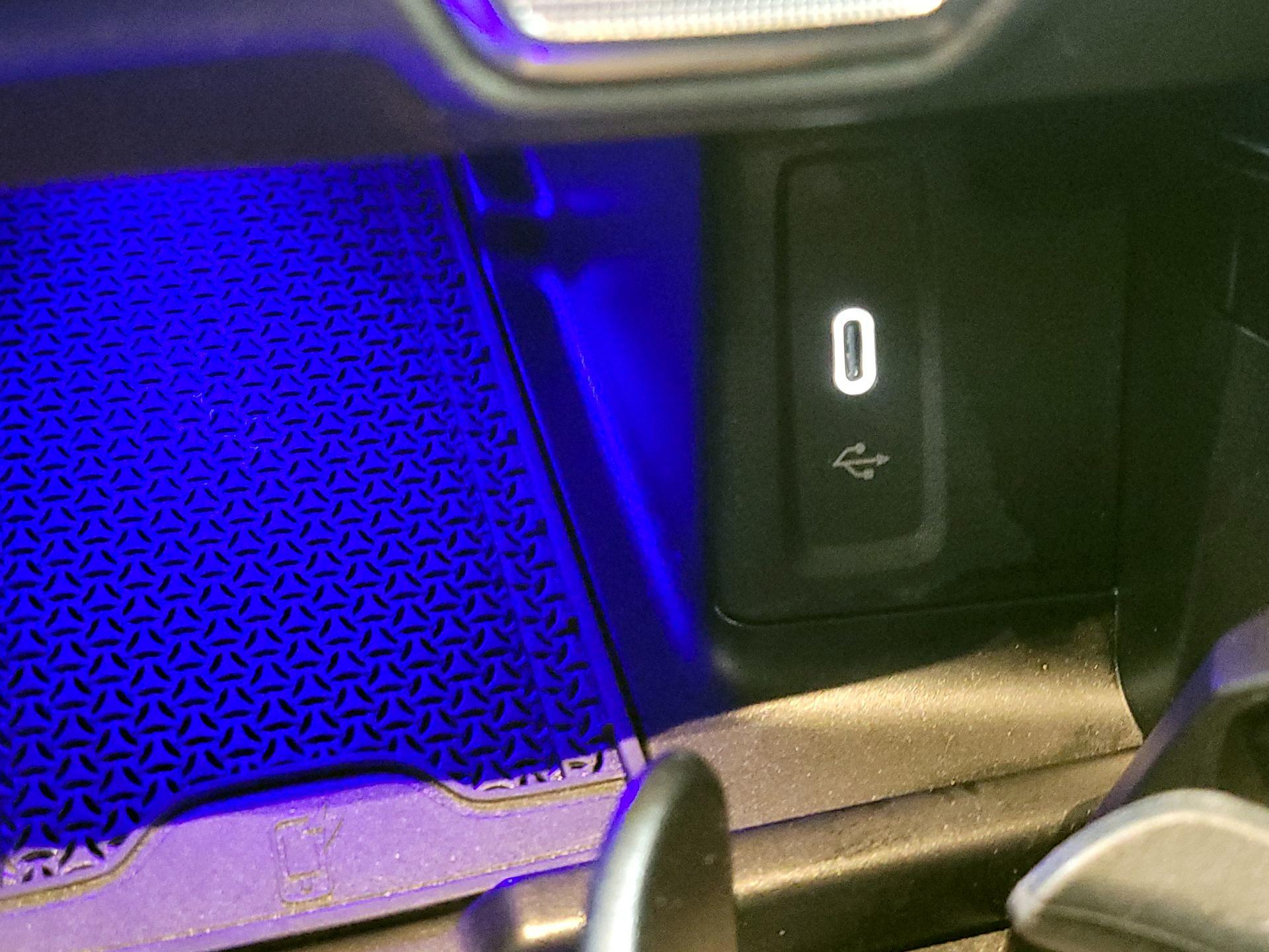 Thumbnail: 2023 Mercedes-Benz GLC - 18