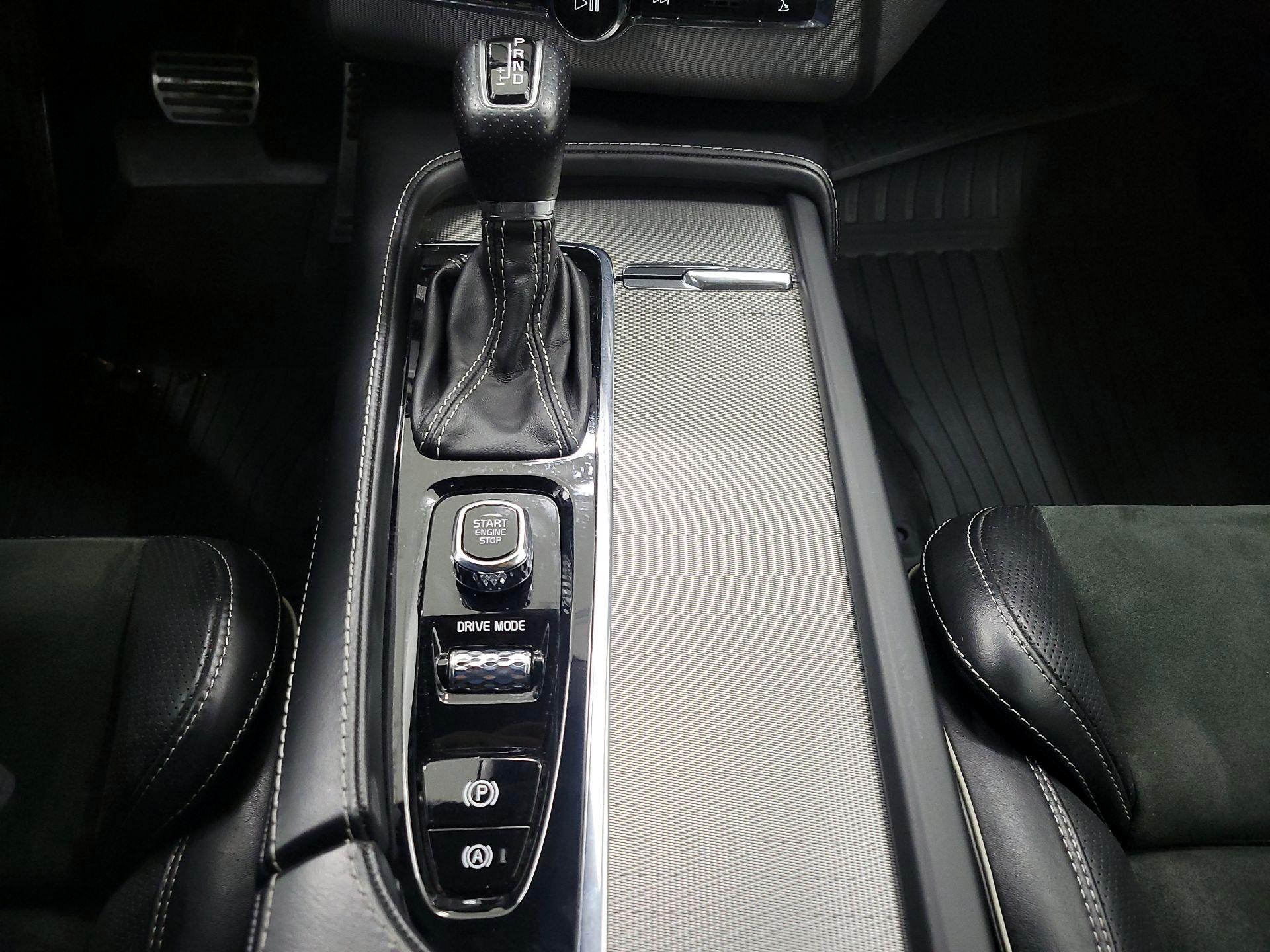 Thumbnail: 2019 Volvo XC90 - 17