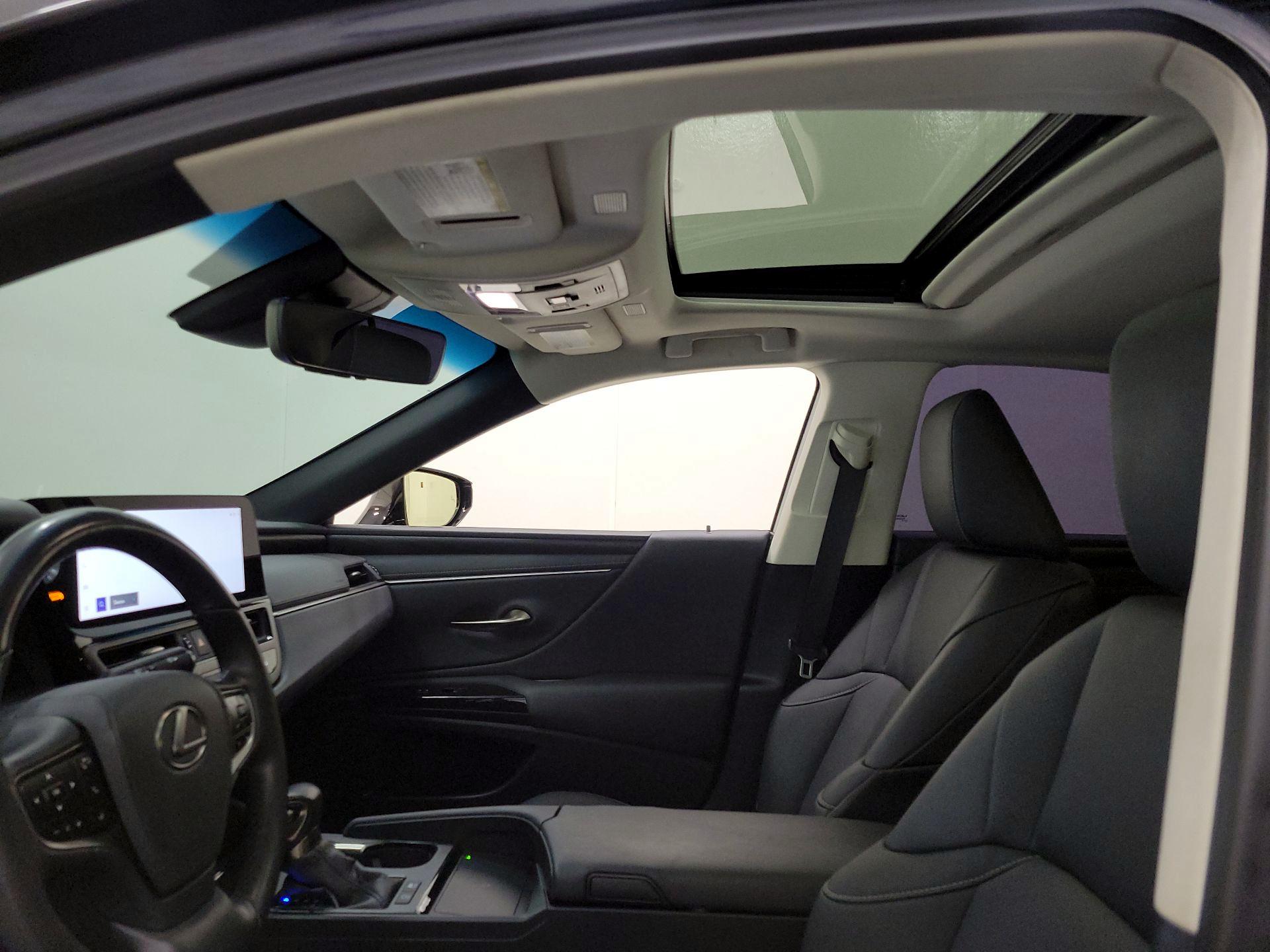 Thumbnail: 2024 Lexus ES - 19