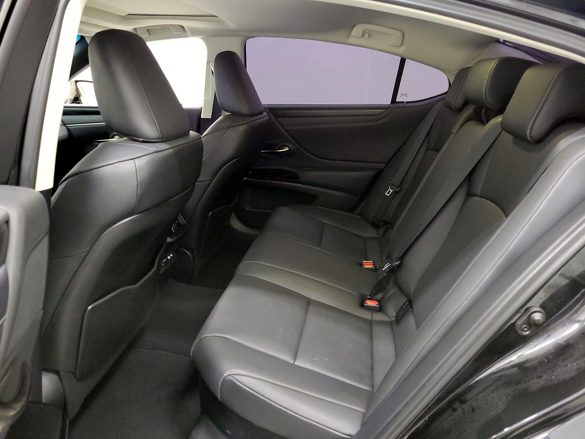 Thumbnail: 2024 Lexus ES - 20