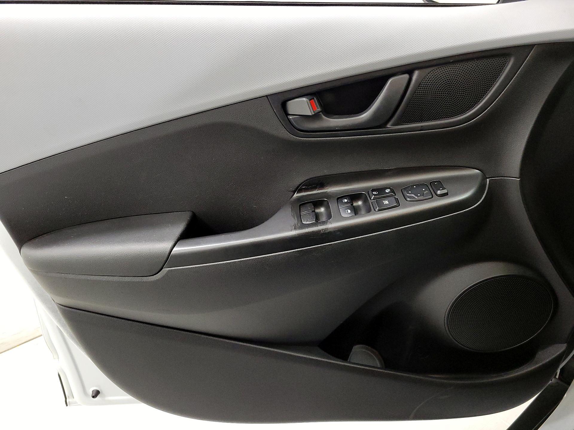 Thumbnail: 2021 Hyundai Kona - 12