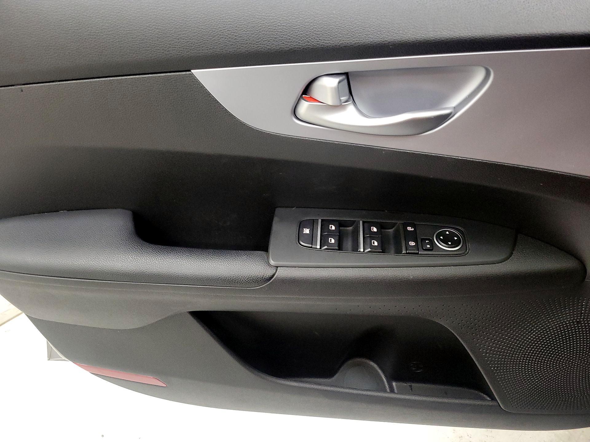 Thumbnail: 2023 Kia Forte - 12