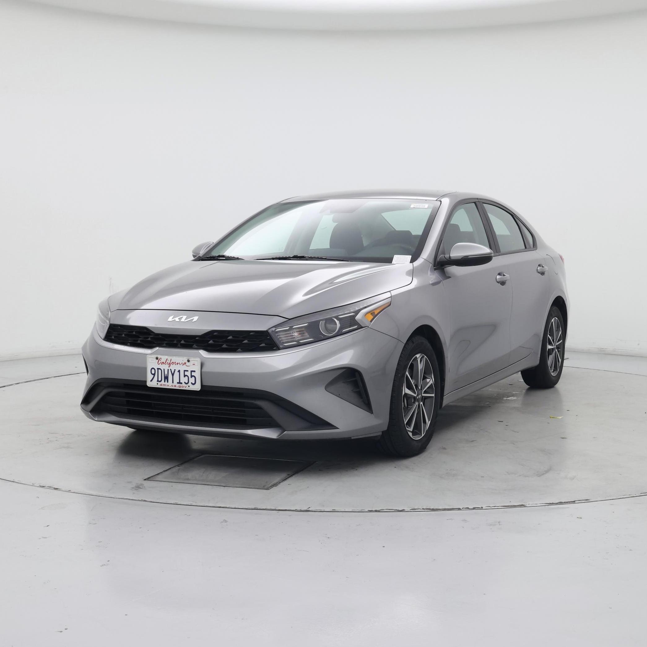 Thumbnail: 2023 Kia Forte - 4