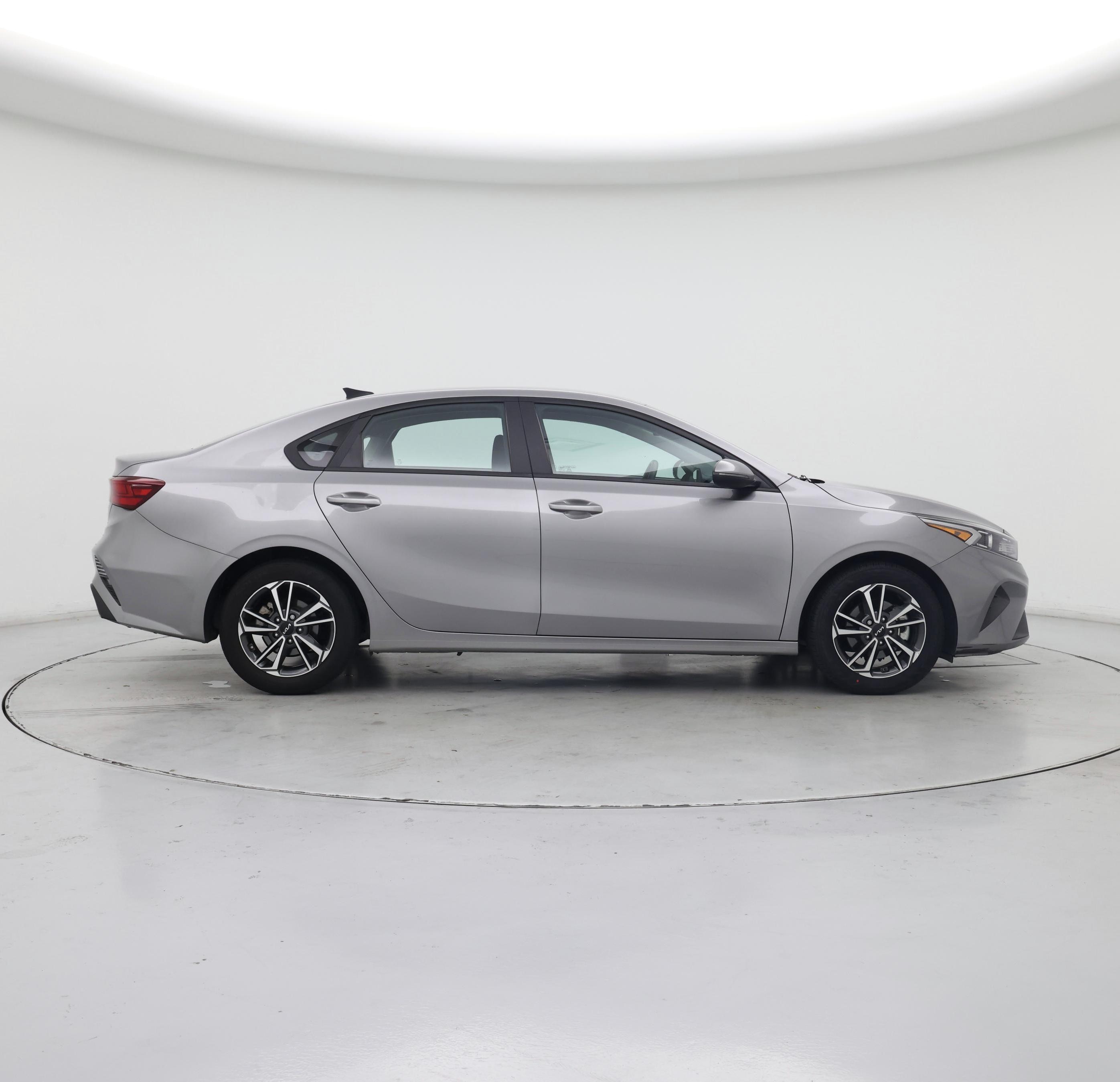 Thumbnail: 2023 Kia Forte - 7