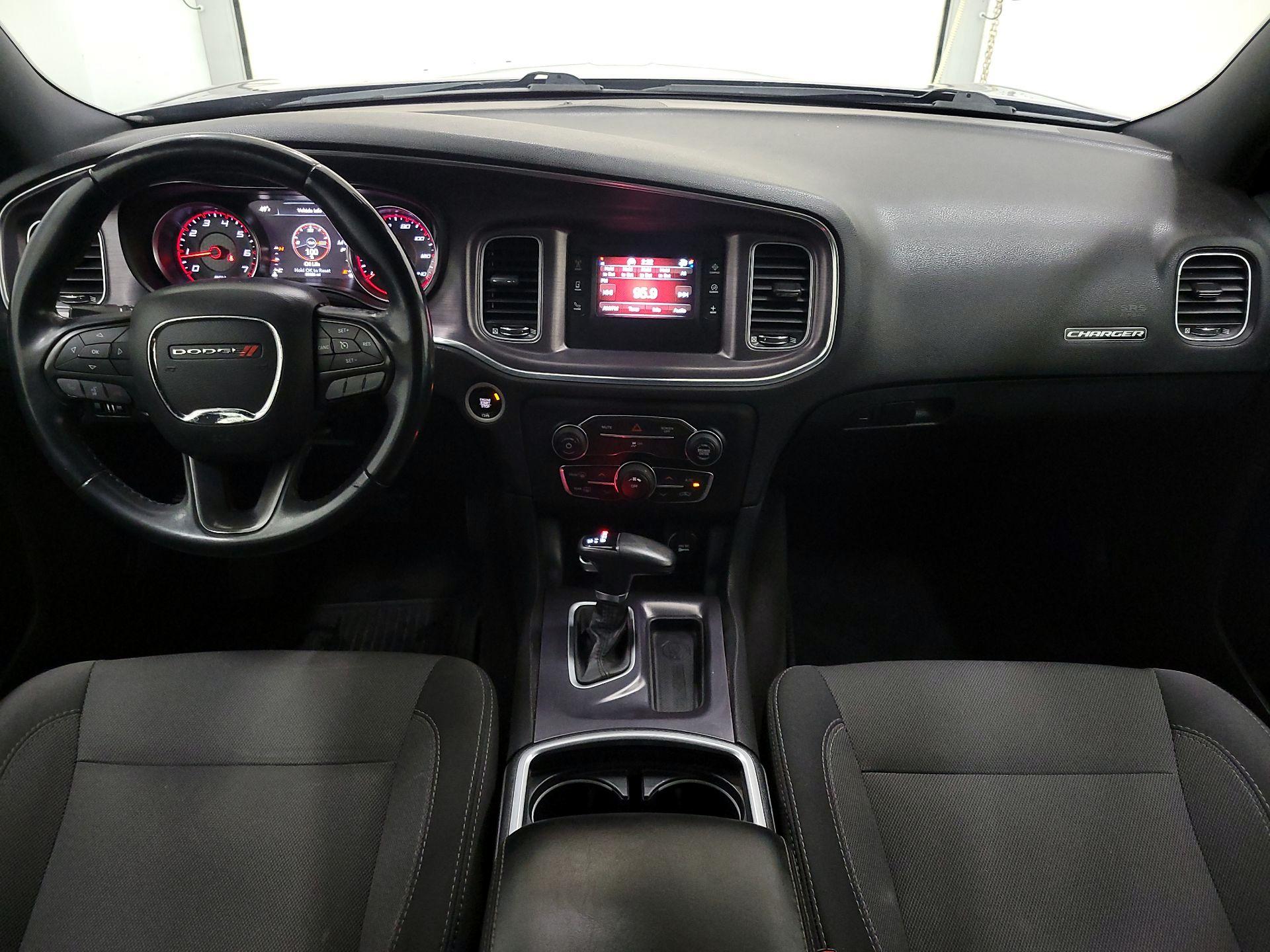 Thumbnail: 2017 Dodge Charger - 9