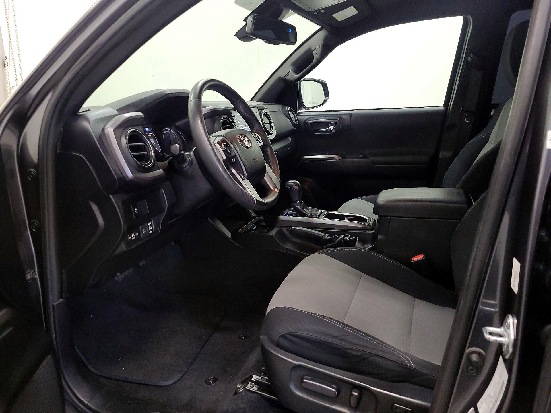 Thumbnail: 2021 Toyota Tacoma - 11