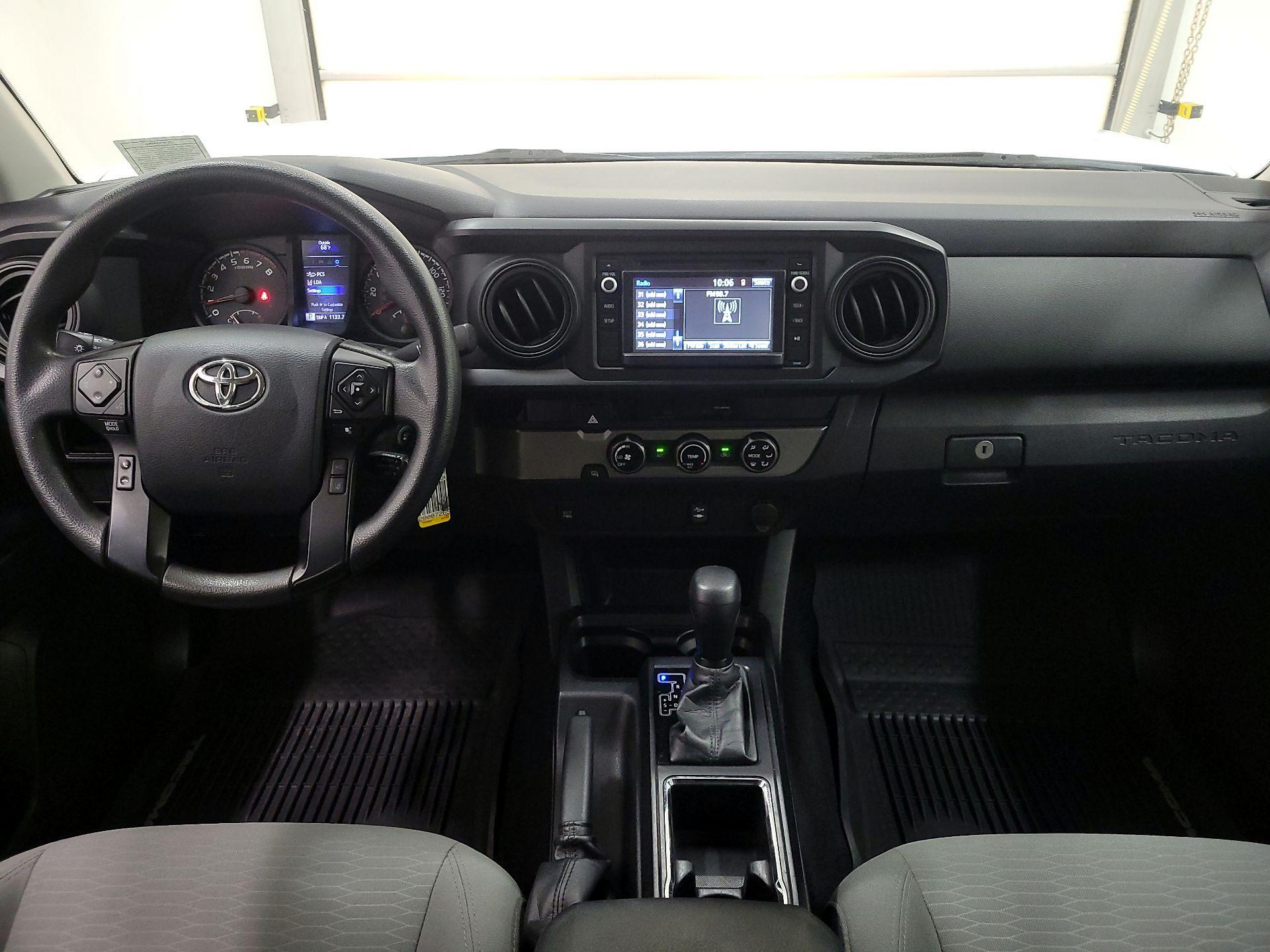 Thumbnail: 2018 Toyota Tacoma - 9