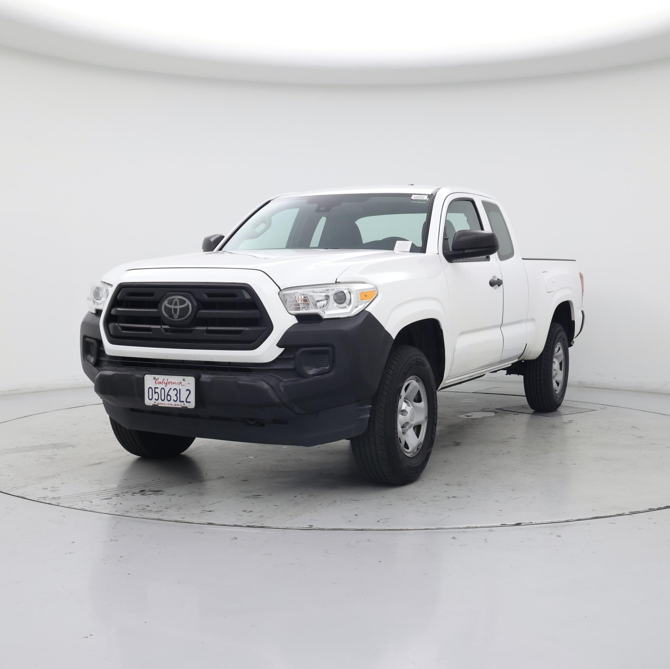 Thumbnail: 2018 Toyota Tacoma - 4