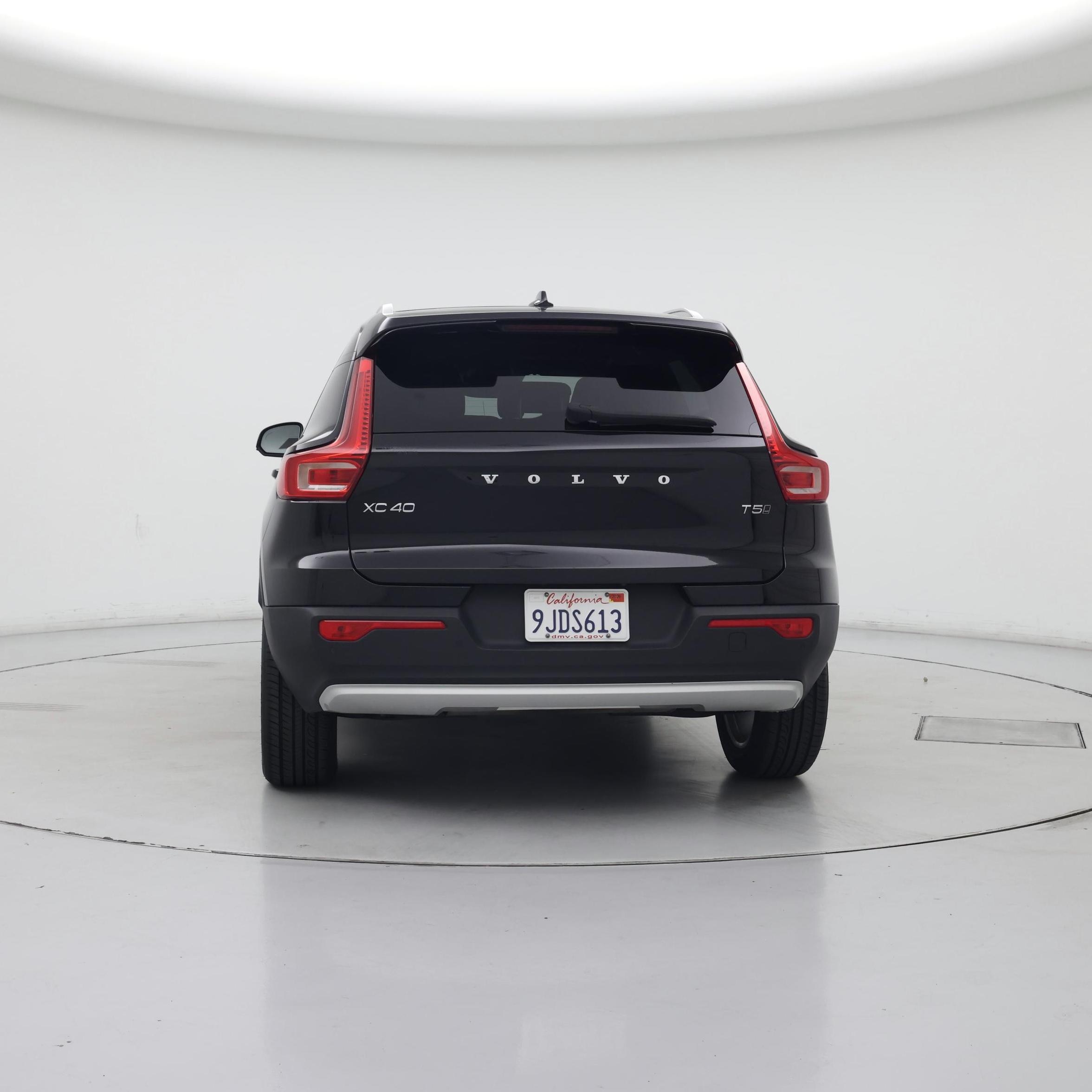 Thumbnail: 2021 Volvo XC40 - 6