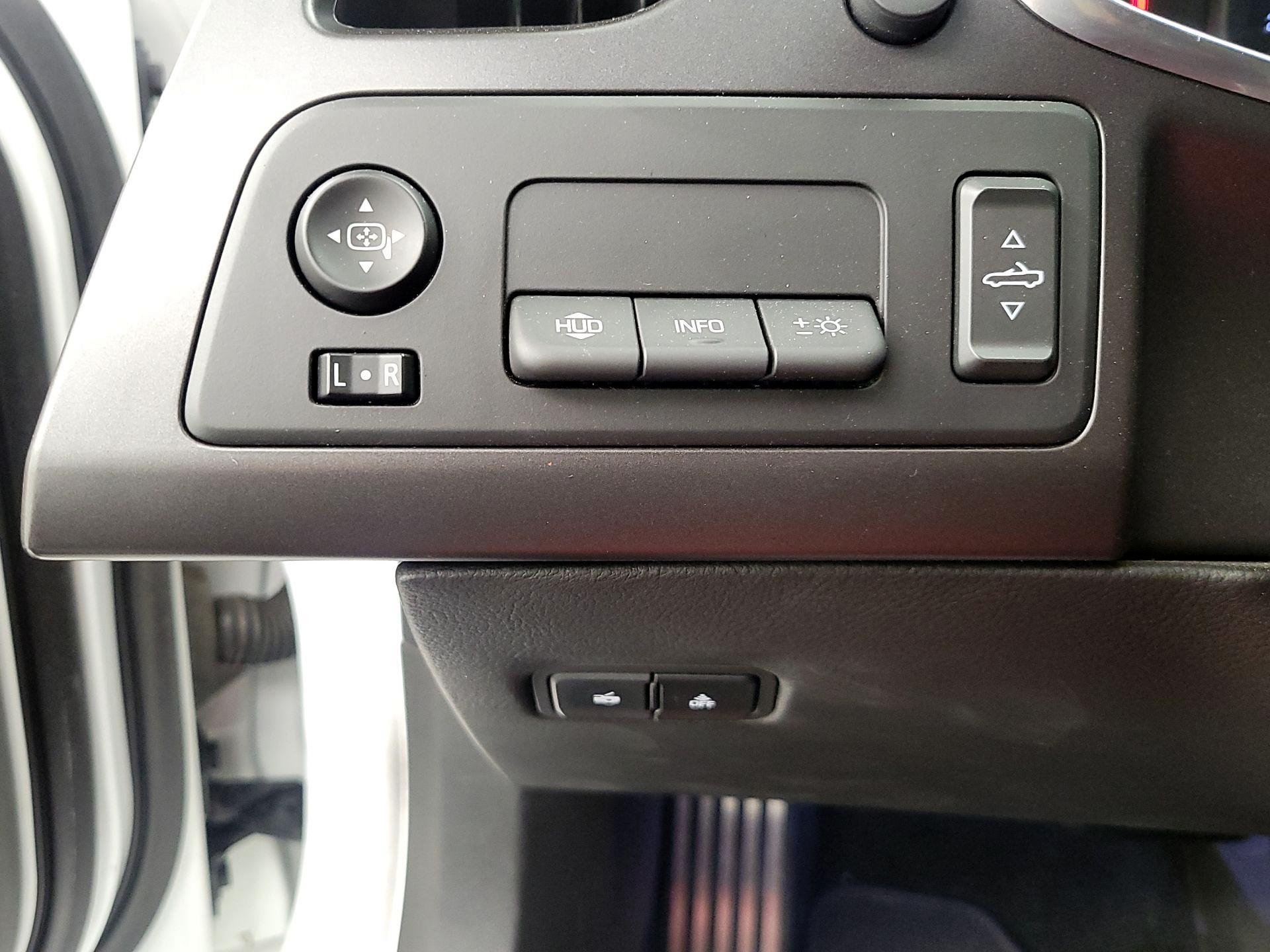 Thumbnail: 2018 Chevrolet Corvette - 13