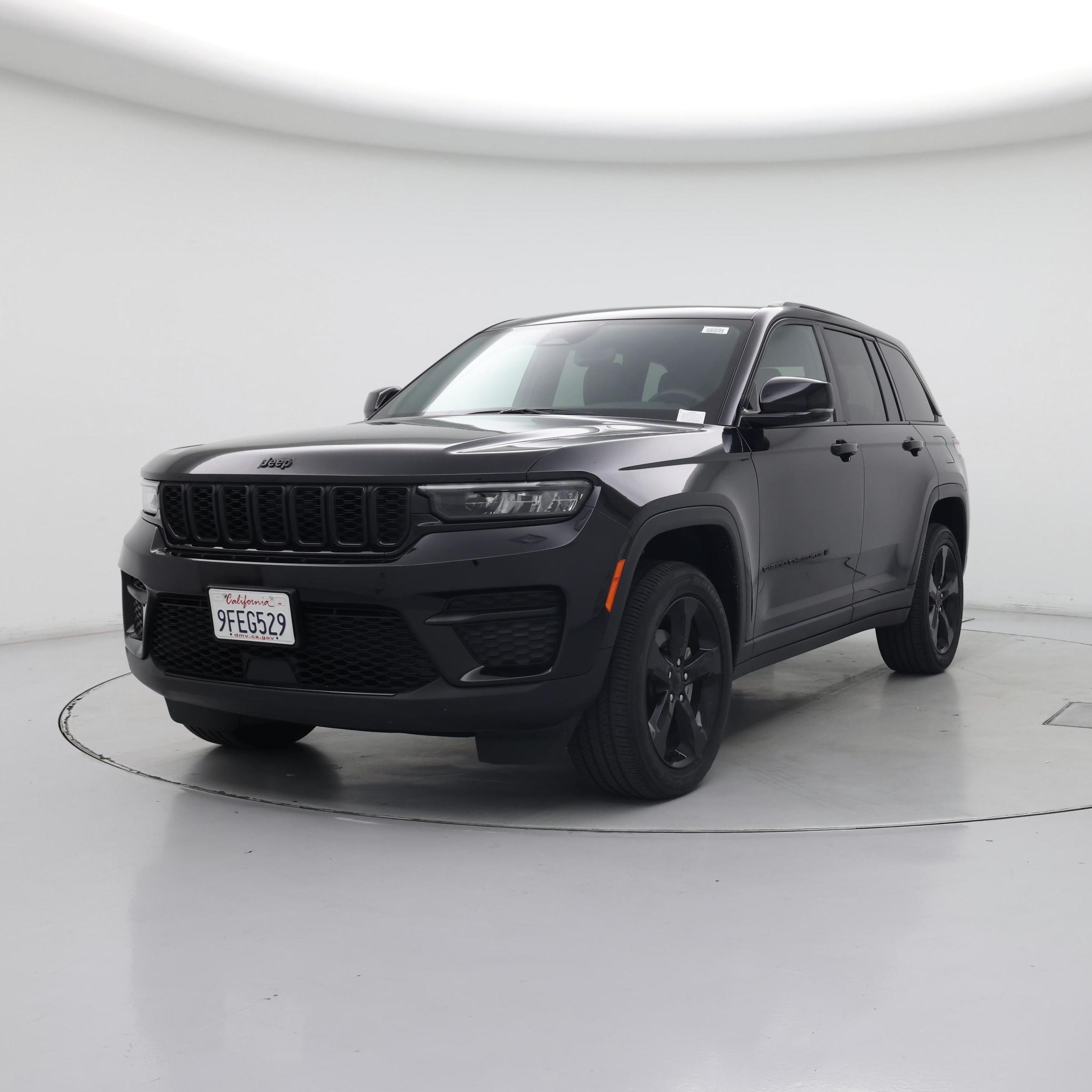 Thumbnail: 2023 Jeep Grand Cherokee - 4