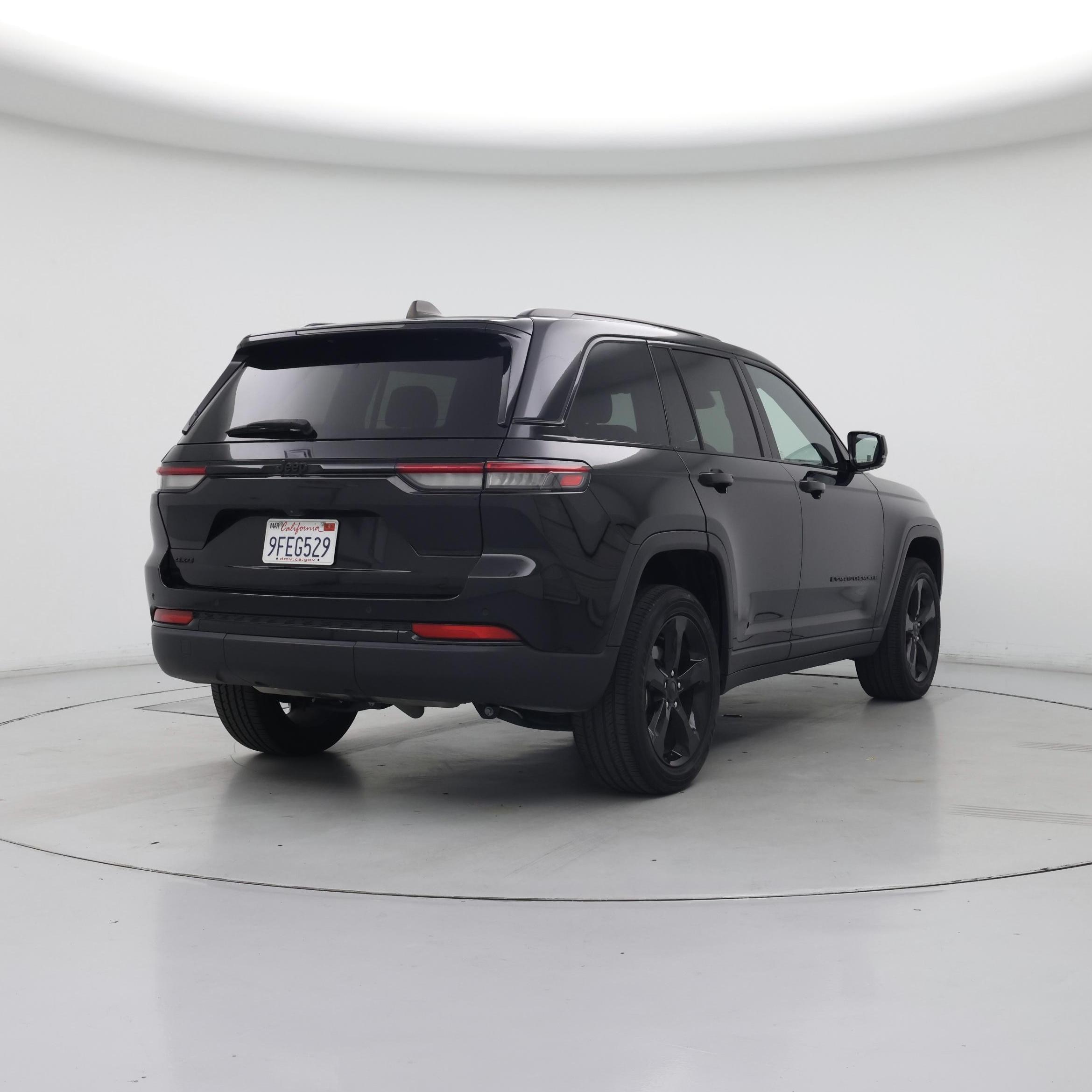 Thumbnail: 2023 Jeep Grand Cherokee - 8