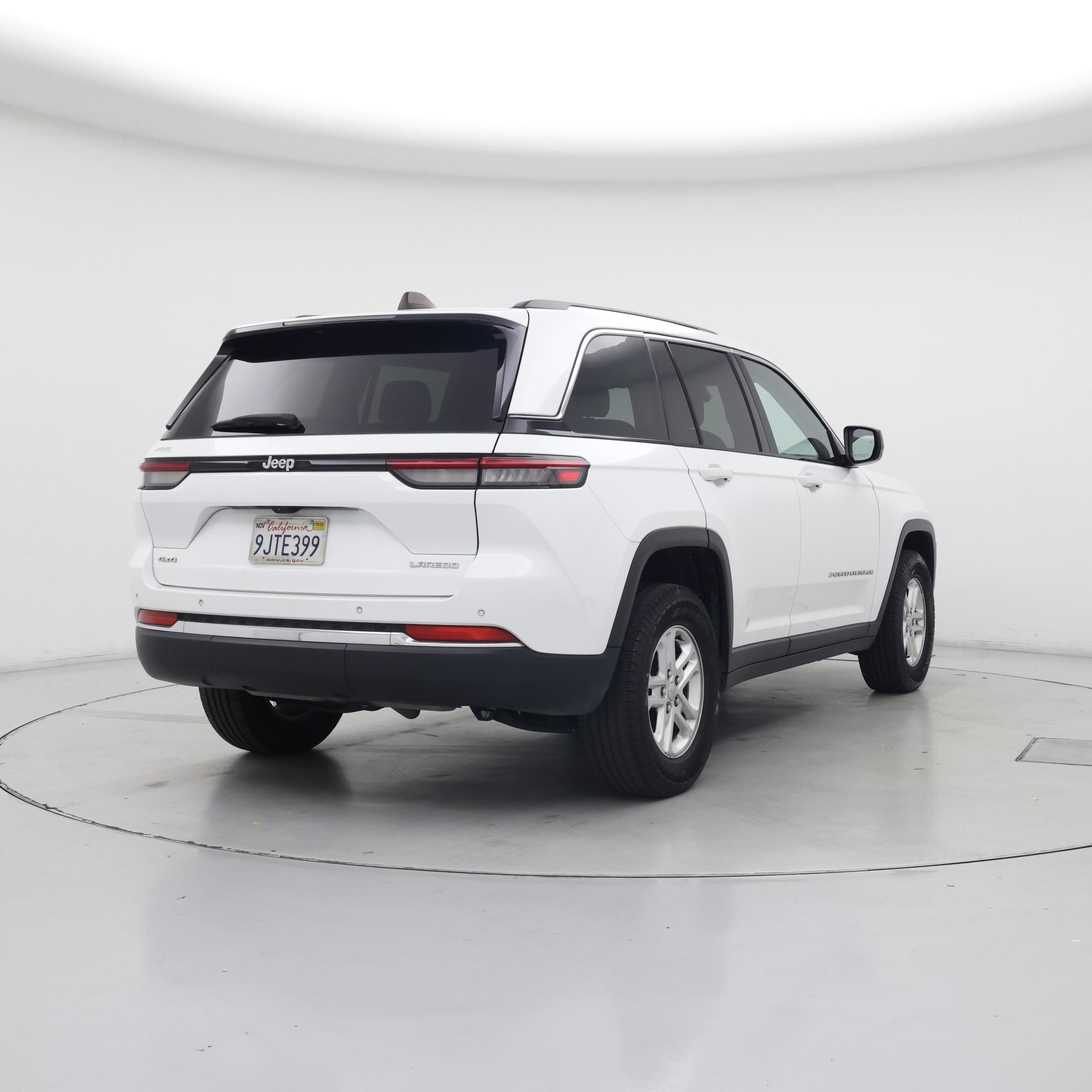 Thumbnail: 2023 Jeep Grand Cherokee - 8