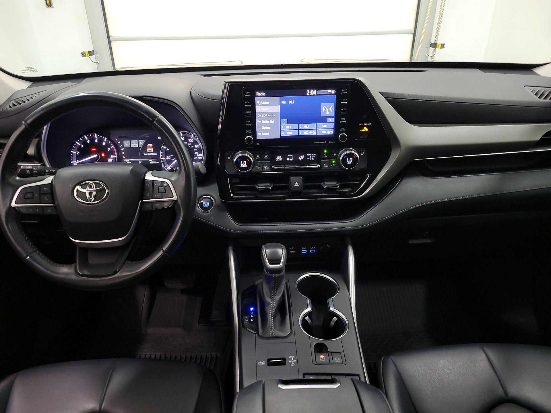 Thumbnail: 2022 Toyota Highlander - 9