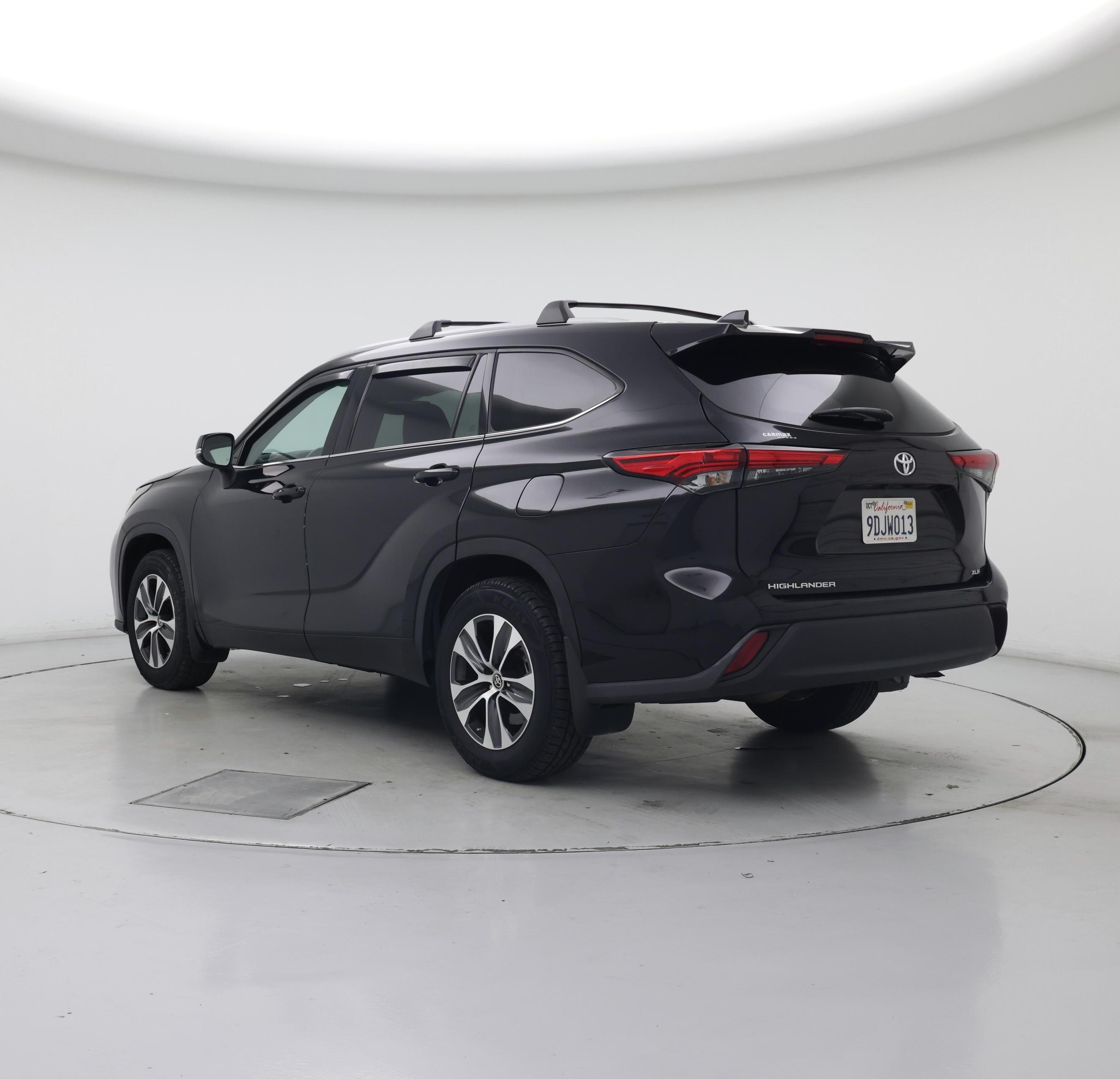 Thumbnail: 2022 Toyota Highlander - 2